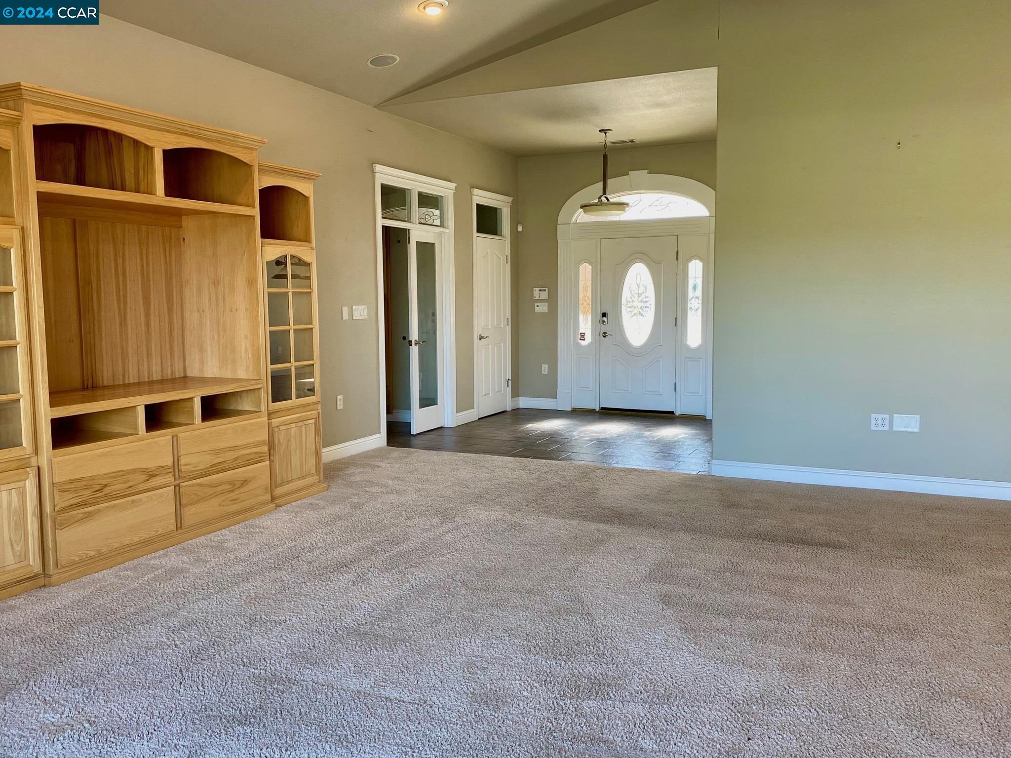 Detail Gallery Image 6 of 56 For 4755 Kimberly Farms Dr, Anderson,  CA 96007 - 4 Beds | 3/1 Baths