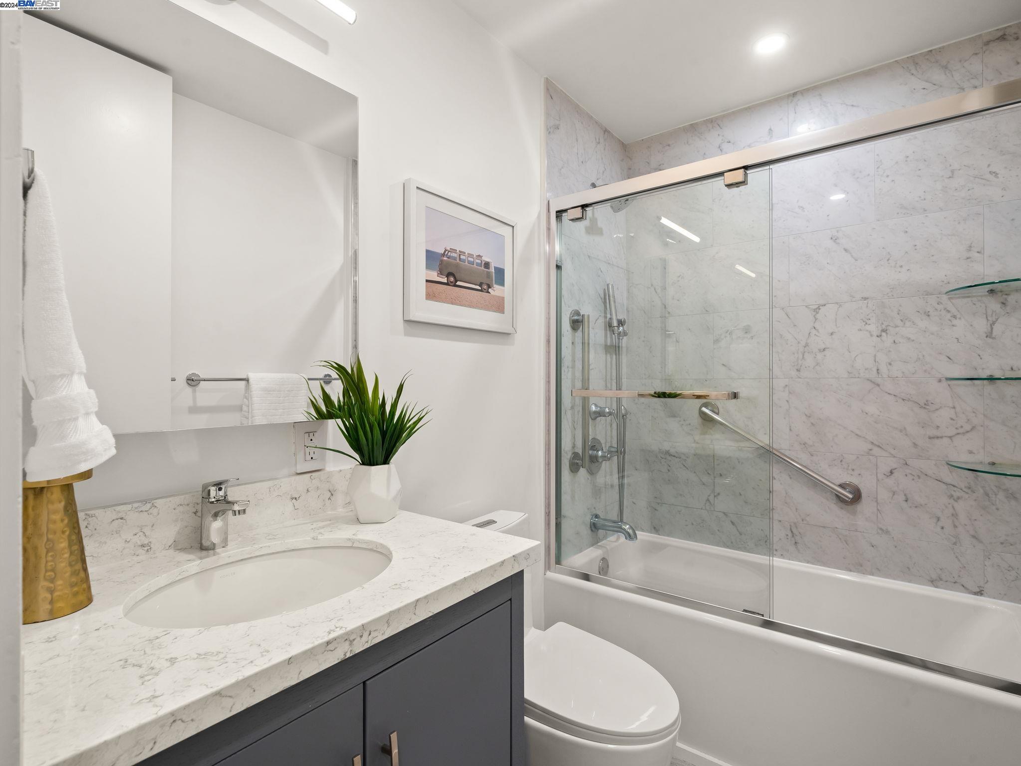 Detail Gallery Image 12 of 39 For 565 Bellevue Ave #1204,  Oakland,  CA 94610 - 1 Beds | 2 Baths