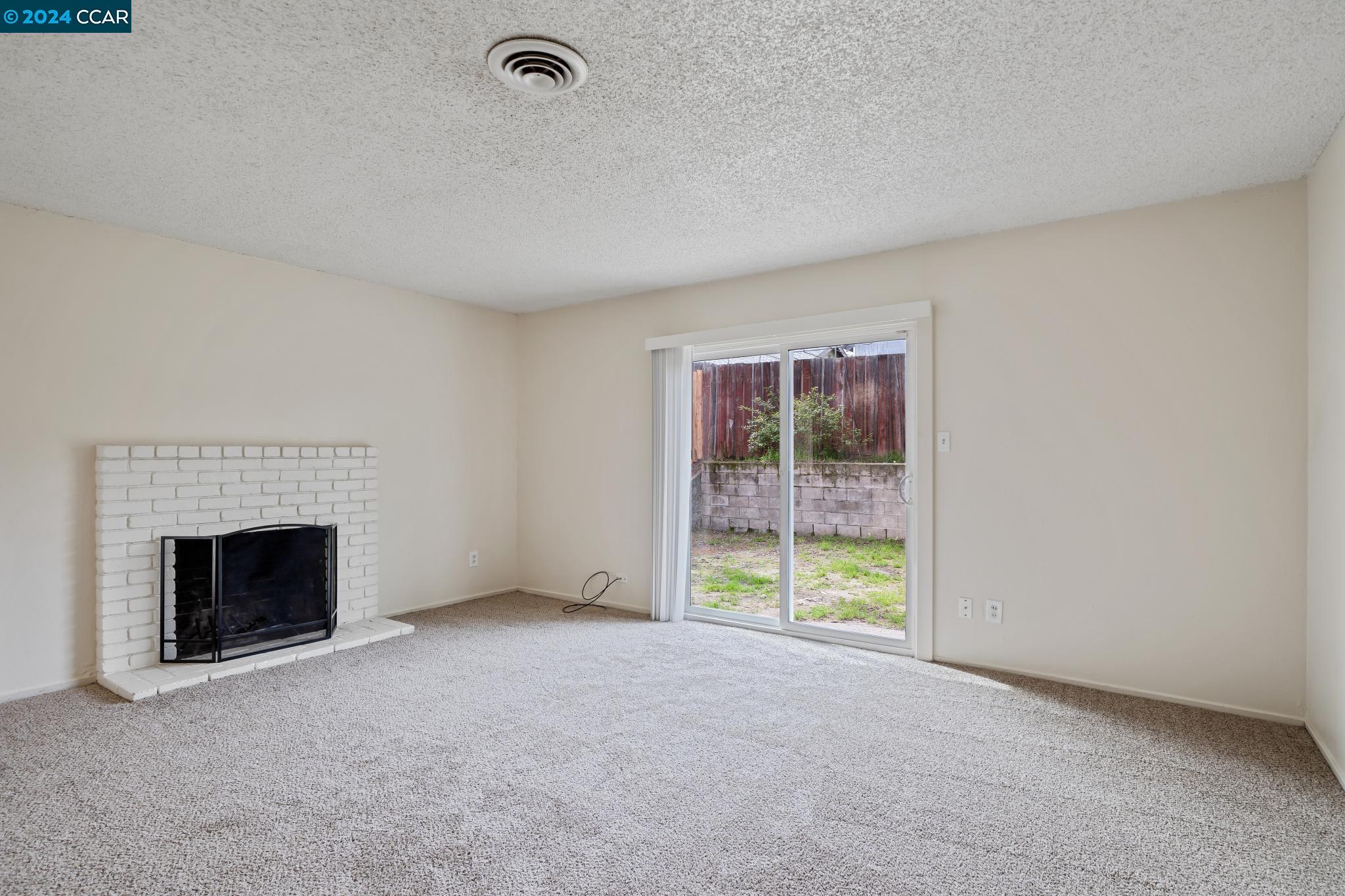 Detail Gallery Image 3 of 22 For 1320 Sheridan Ave, Roseville,  CA 95661 - 3 Beds | 2 Baths