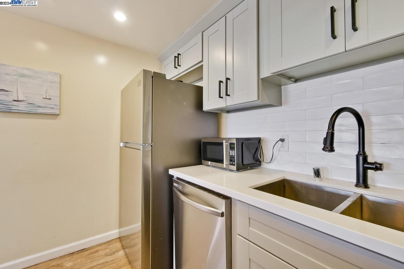 Detail Gallery Image 19 of 43 For 398 Parrott St #304,  San Leandro,  CA 94577 - 2 Beds | 2 Baths