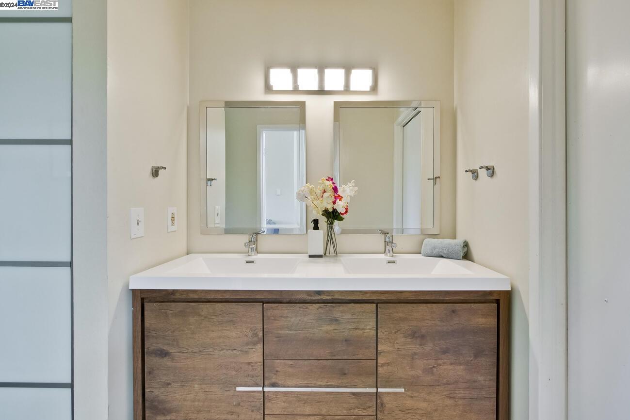 Detail Gallery Image 32 of 43 For 398 Parrott St #304,  San Leandro,  CA 94577 - 2 Beds | 2 Baths