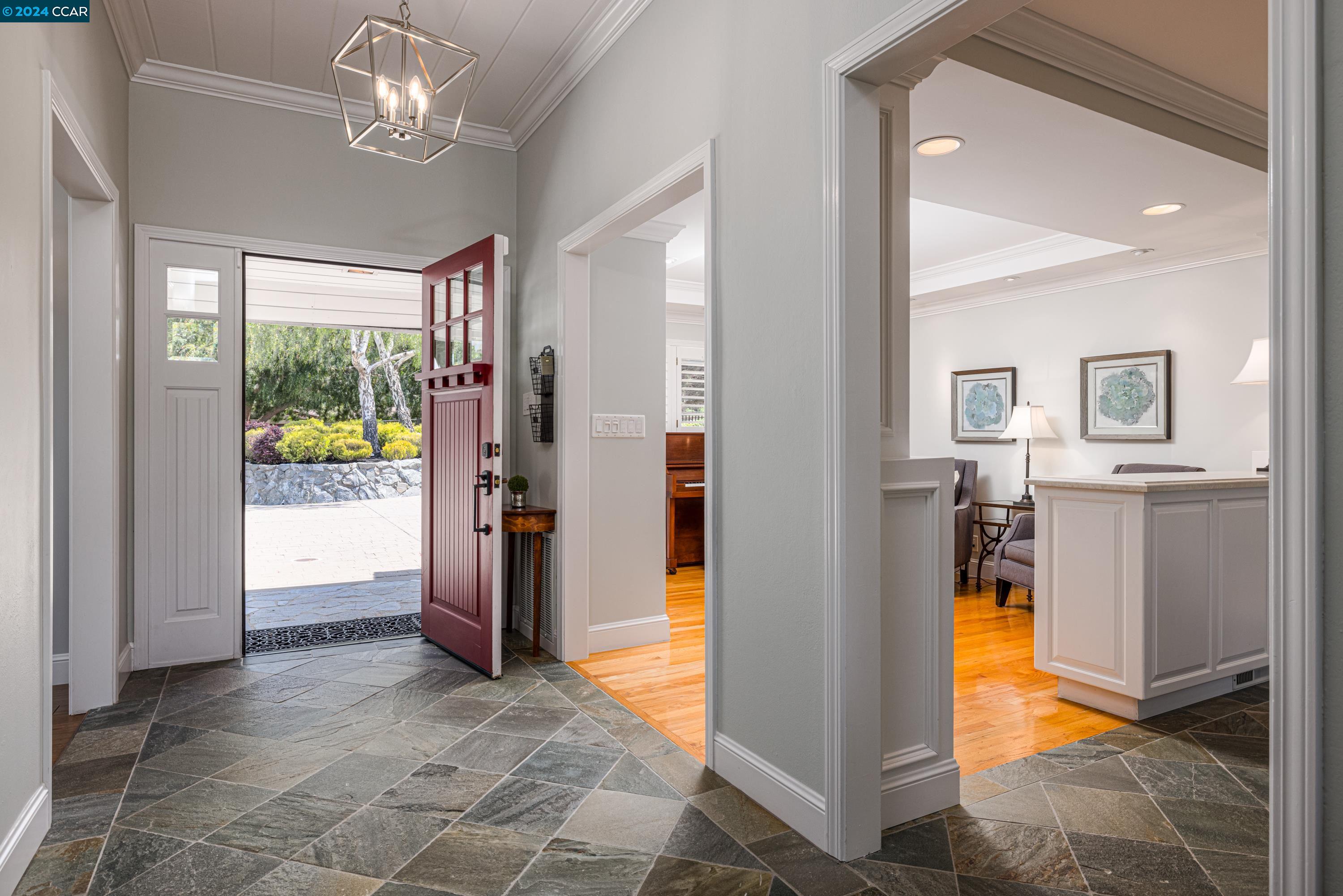 Detail Gallery Image 14 of 59 For 518 Highland Drive, Danville,  CA 94526 - 4 Beds | 3/1 Baths