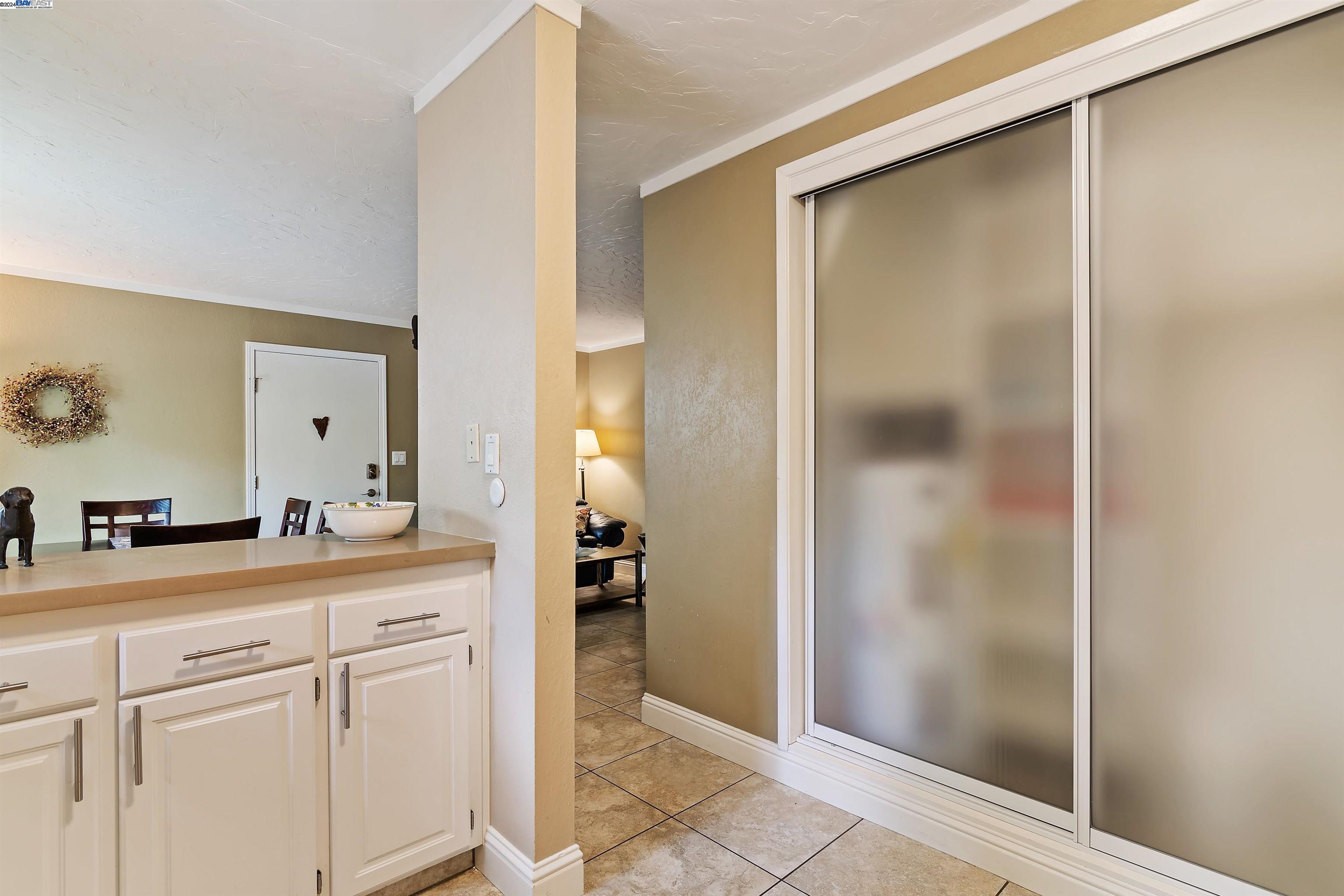 Detail Gallery Image 15 of 22 For 385 Camelback Rd #2,  Pleasant Hill,  CA 94523 - 1 Beds | 1 Baths