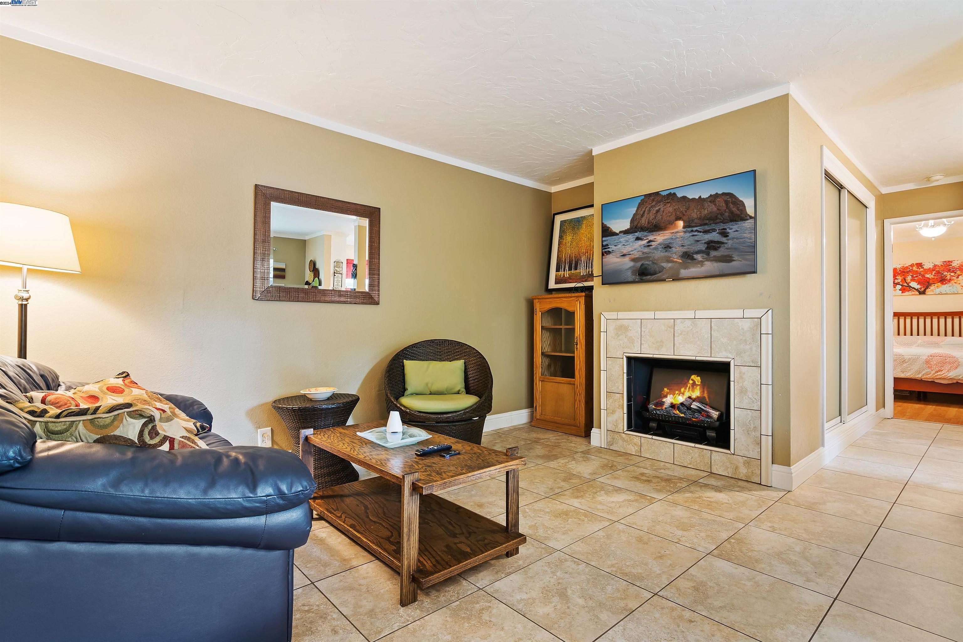 Detail Gallery Image 7 of 22 For 385 Camelback Rd #2,  Pleasant Hill,  CA 94523 - 1 Beds | 1 Baths