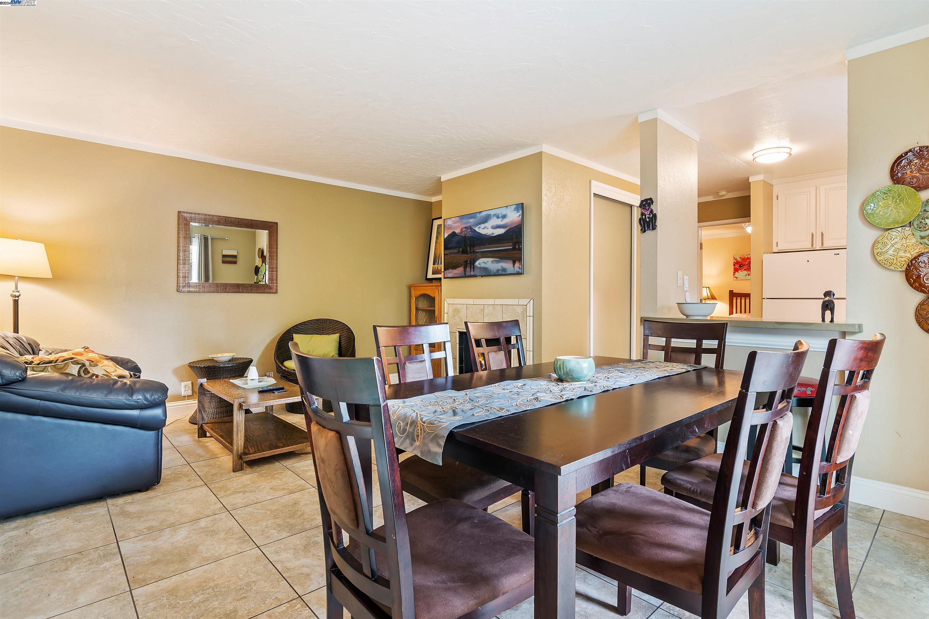 Detail Gallery Image 9 of 22 For 385 Camelback Rd #2,  Pleasant Hill,  CA 94523 - 1 Beds | 1 Baths