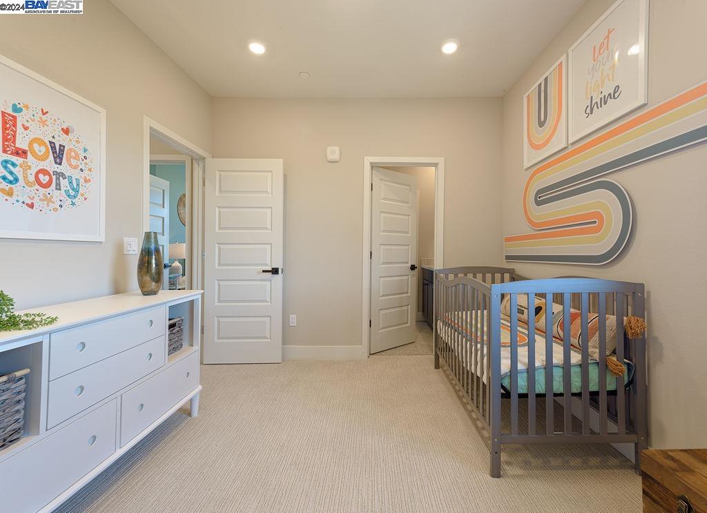 Detail Gallery Image 5 of 14 For 922 Magnolia Terrace #13,  Sunnyvale,  CA 94086 - 4 Beds | 3/1 Baths