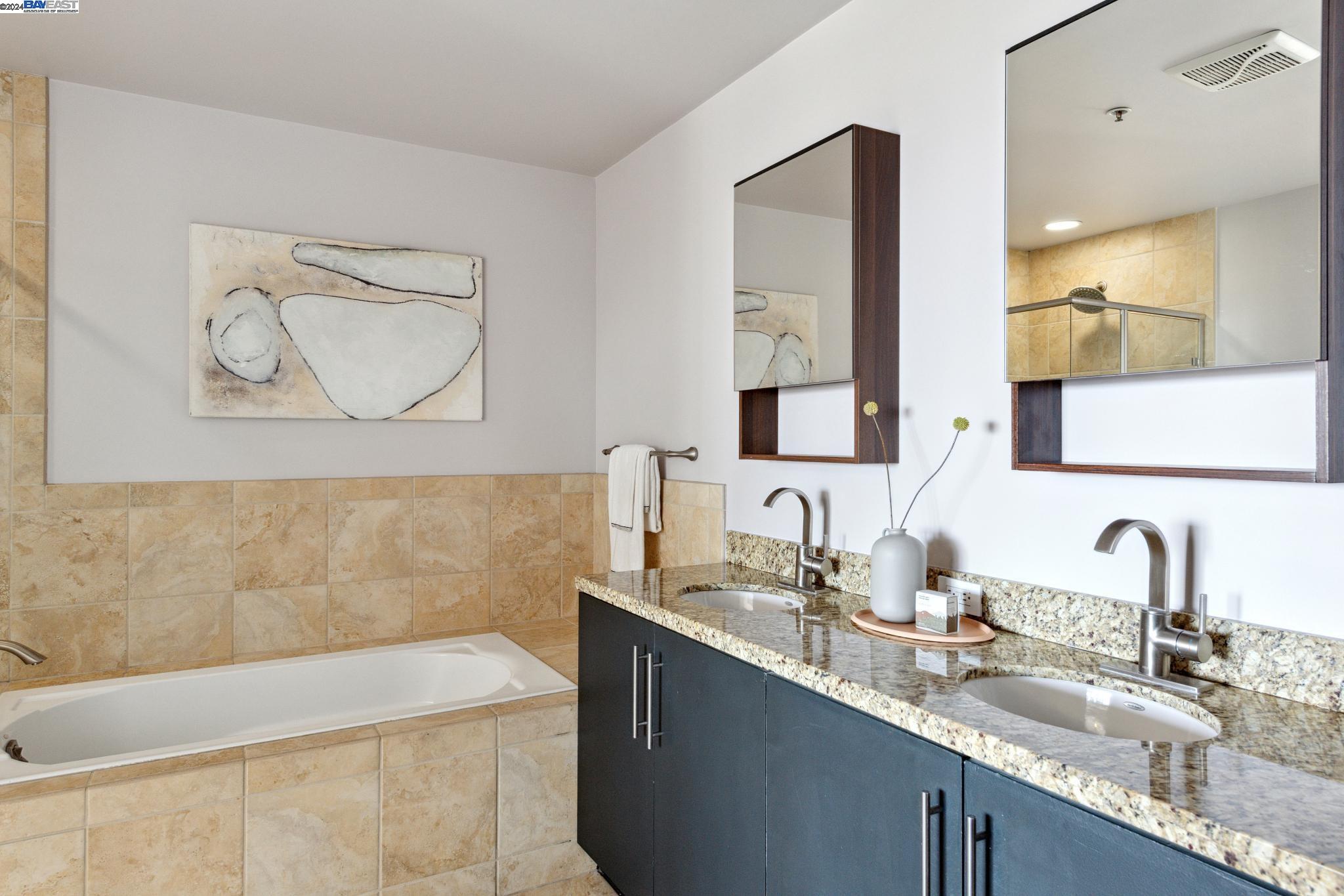 Detail Gallery Image 16 of 54 For 222 Broadway #906,  Oakland,  CA 94607 - 2 Beds | 2 Baths