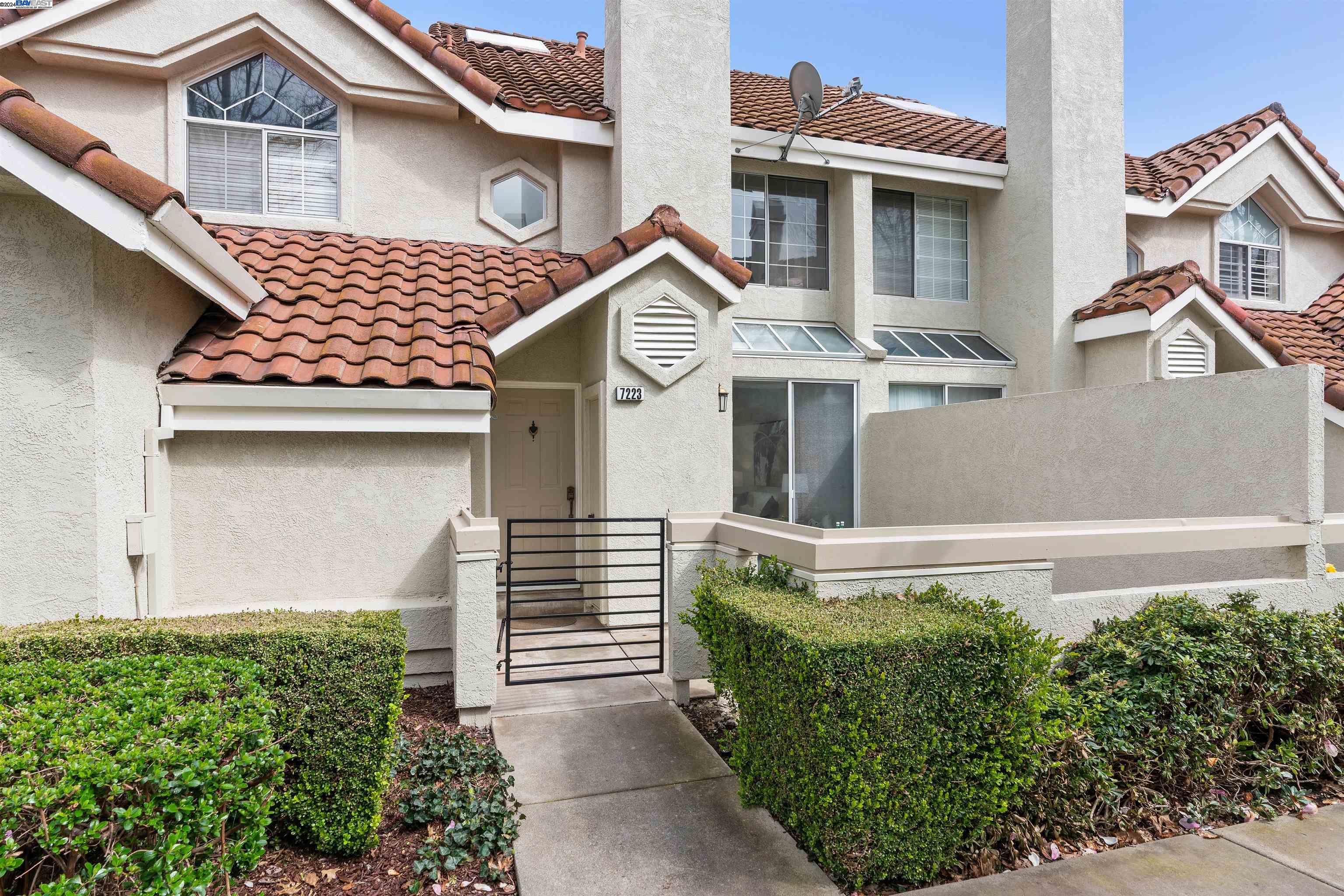 Detail Gallery Image 2 of 35 For 7223 Cronin Circle #153,  Dublin,  CA 94568 - 2 Beds | 1/1 Baths
