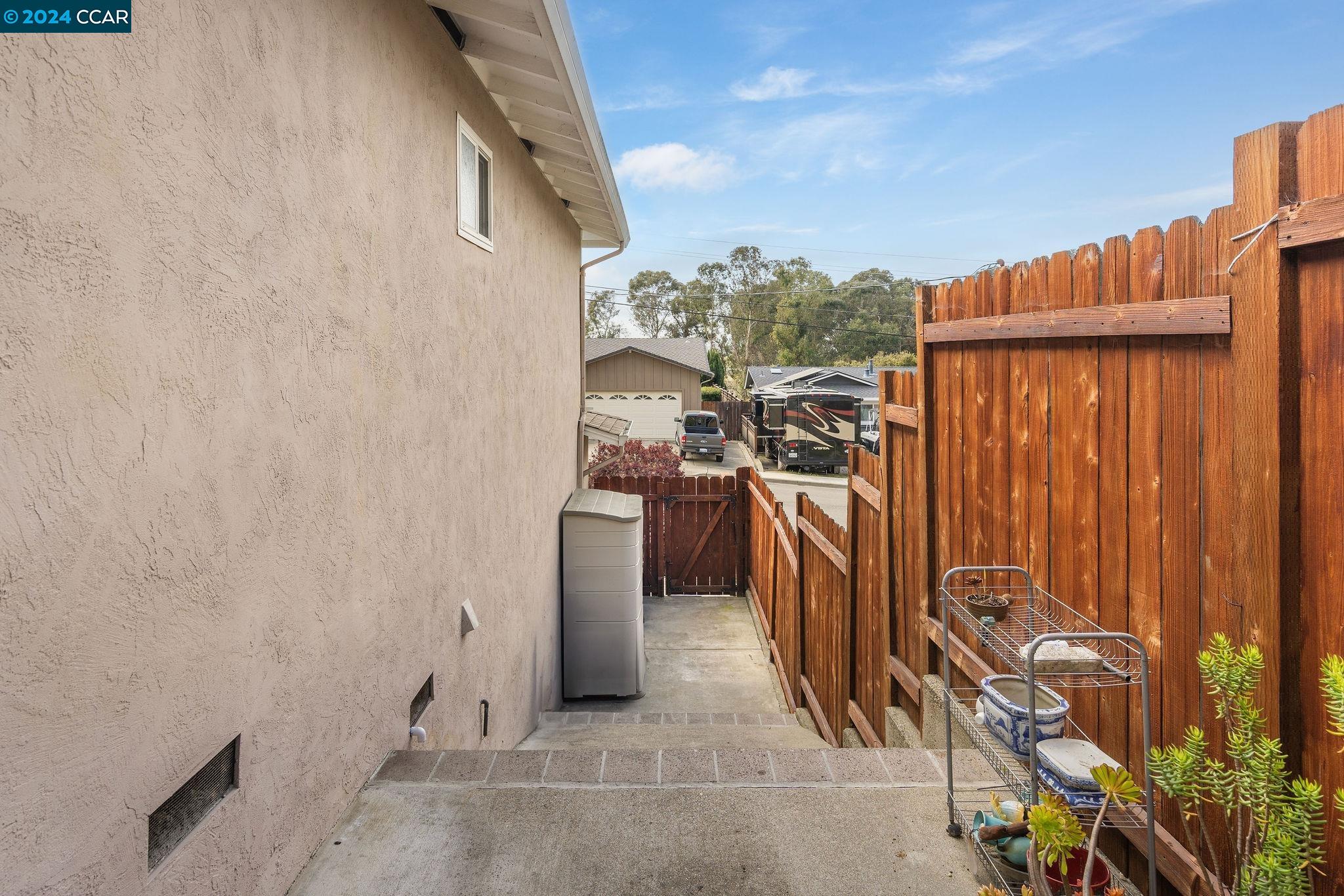 Detail Gallery Image 38 of 40 For 22274 Moselle Ct, Hayward,  CA 94541 - 3 Beds | 2/1 Baths