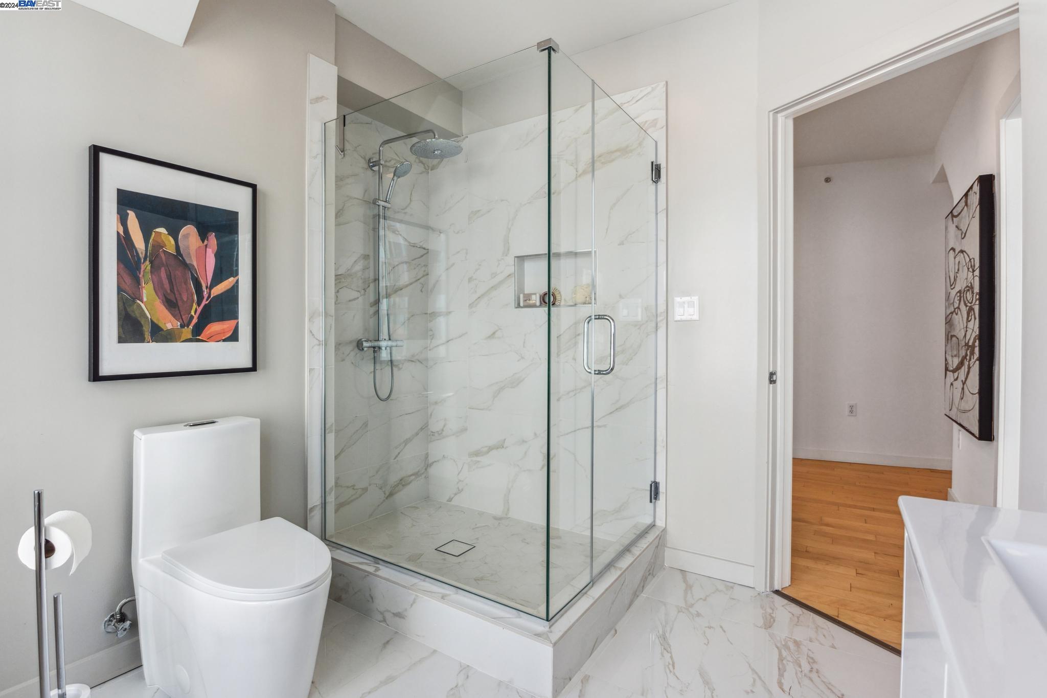 Detail Gallery Image 25 of 38 For 1615 Broadway #9,  Oakland,  CA 94612 - 3 Beds | 2 Baths
