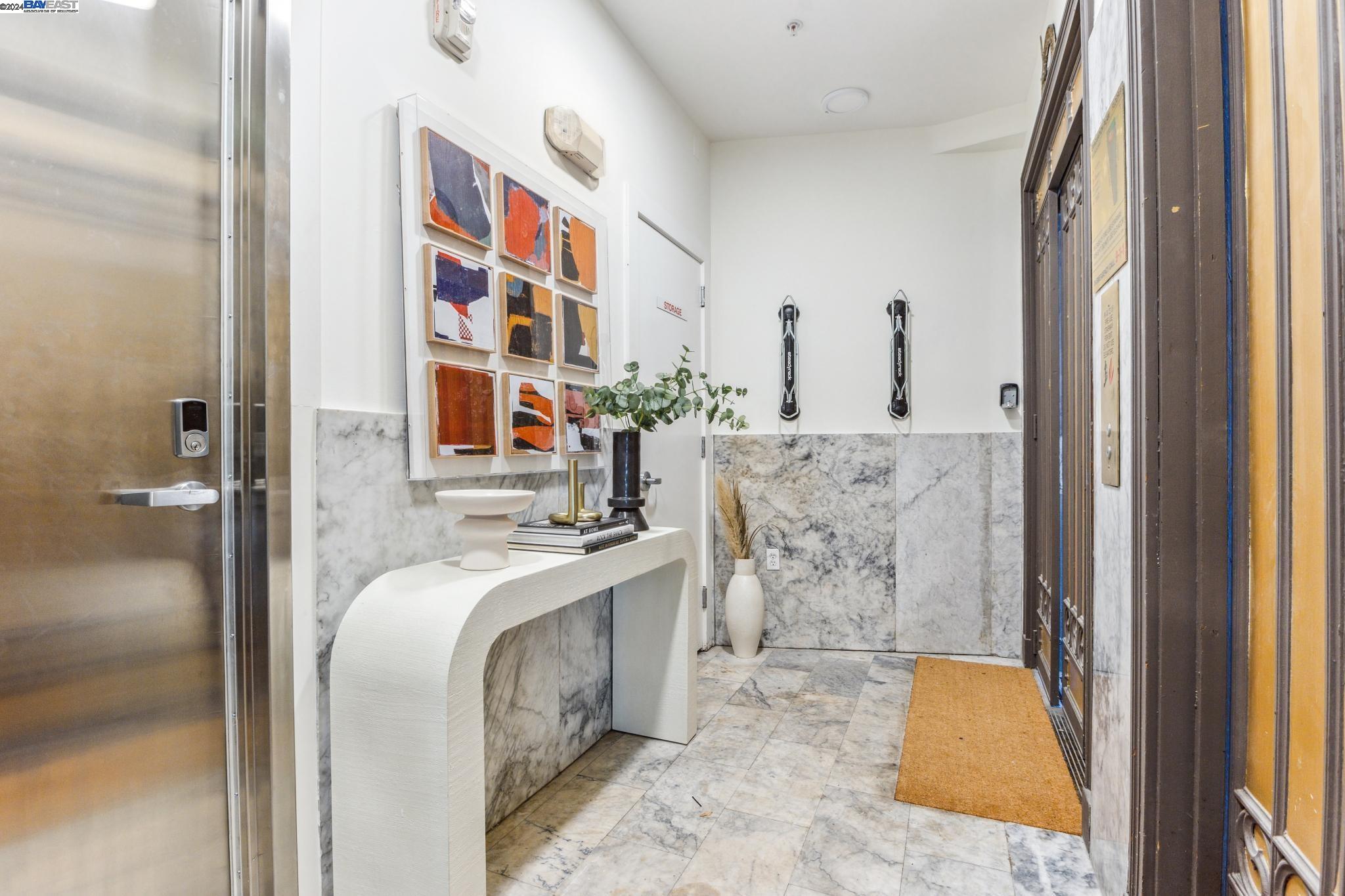 Detail Gallery Image 30 of 38 For 1615 Broadway #9,  Oakland,  CA 94612 - 3 Beds | 2 Baths