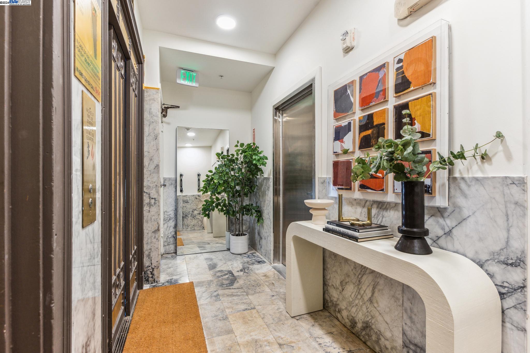 Detail Gallery Image 31 of 38 For 1615 Broadway #9,  Oakland,  CA 94612 - 3 Beds | 2 Baths