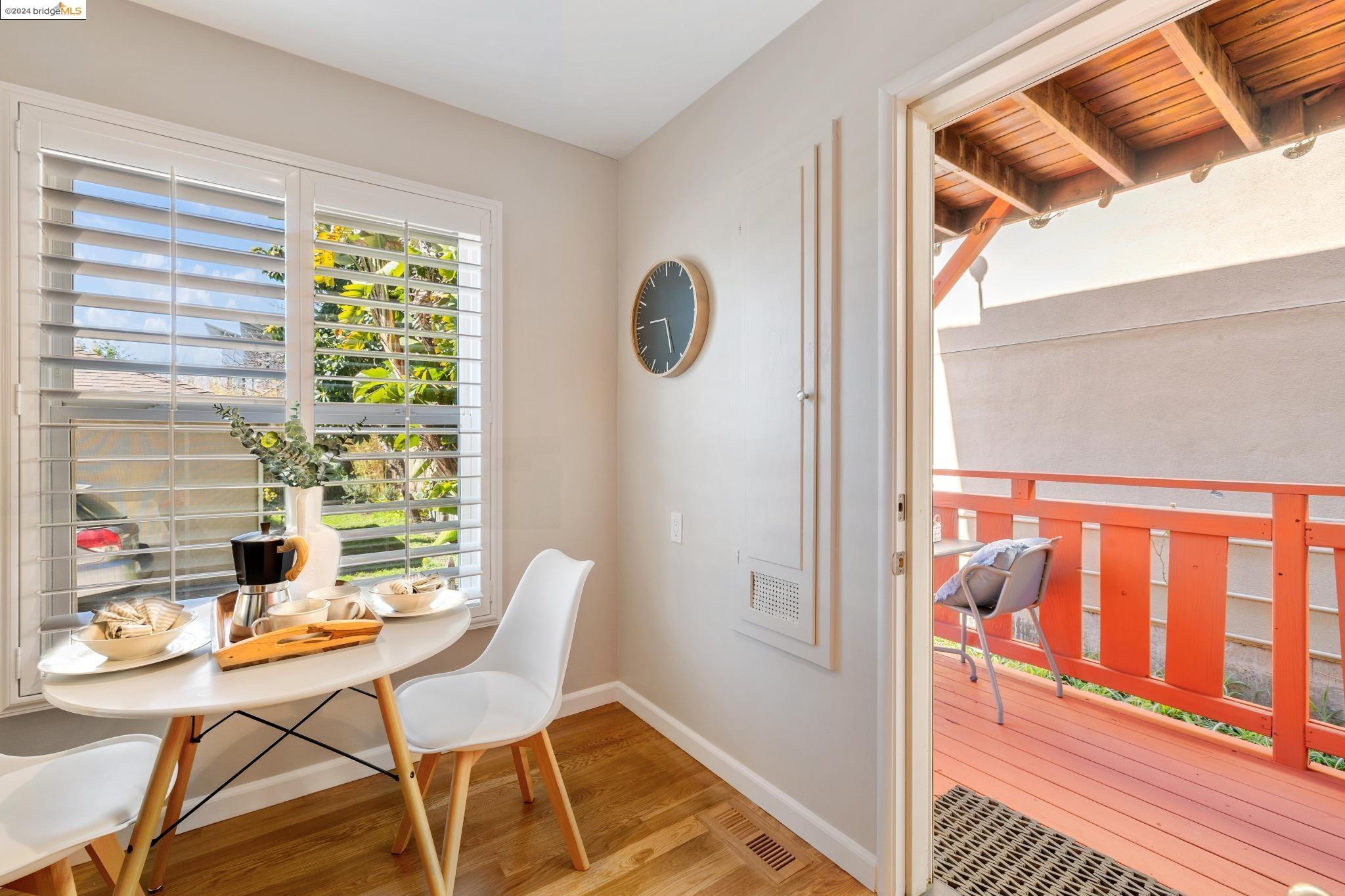 Detail Gallery Image 14 of 30 For 1644 San Pablo Ave #D,  Berkeley,  CA 94702 - 1 Beds | 1 Baths