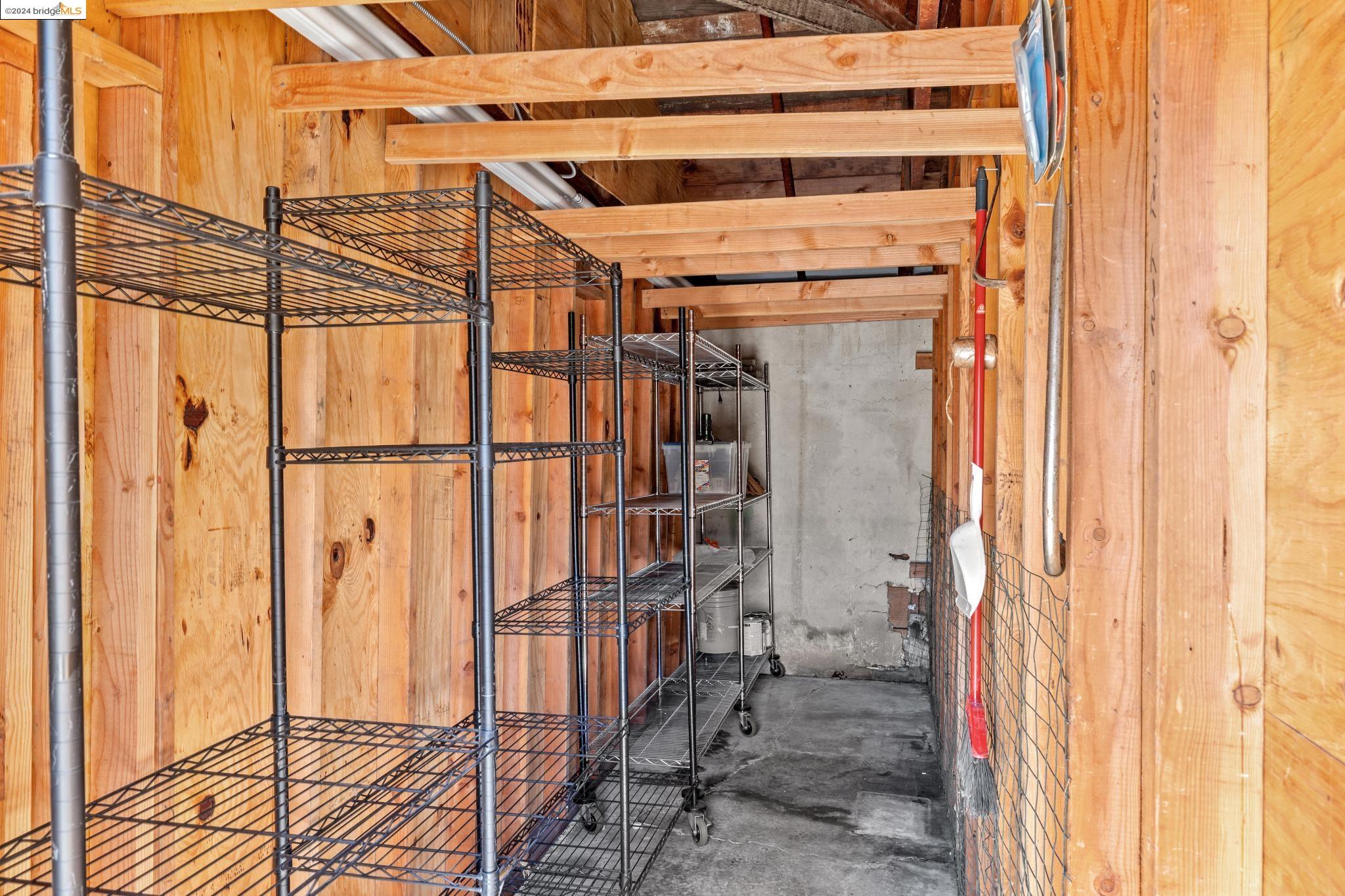 Detail Gallery Image 26 of 30 For 1644 San Pablo Ave #D,  Berkeley,  CA 94702 - 1 Beds | 1 Baths