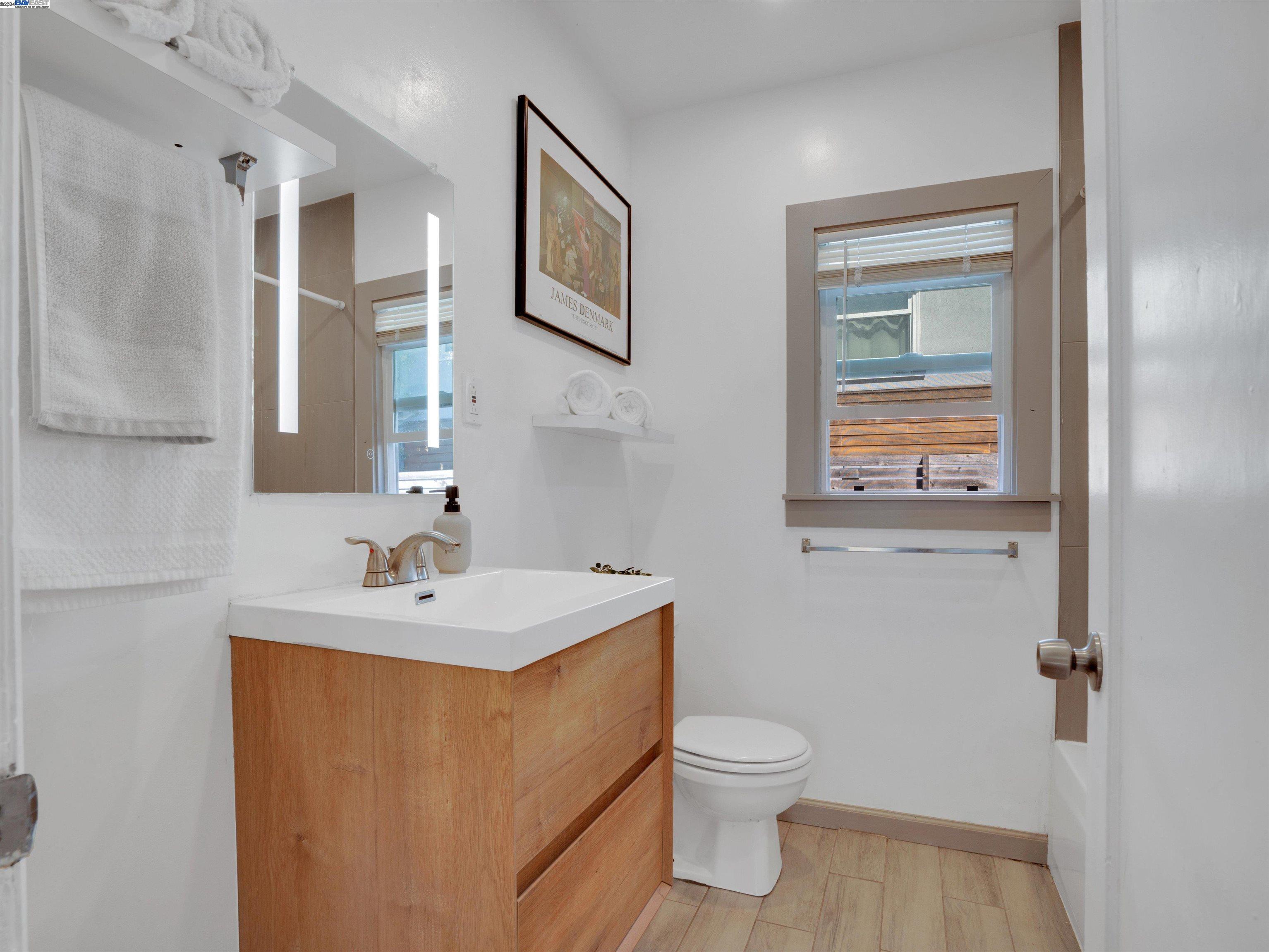 Detail Gallery Image 22 of 33 For 1325 66th Street, Berkeley,  CA 94702 - – Beds | – Baths