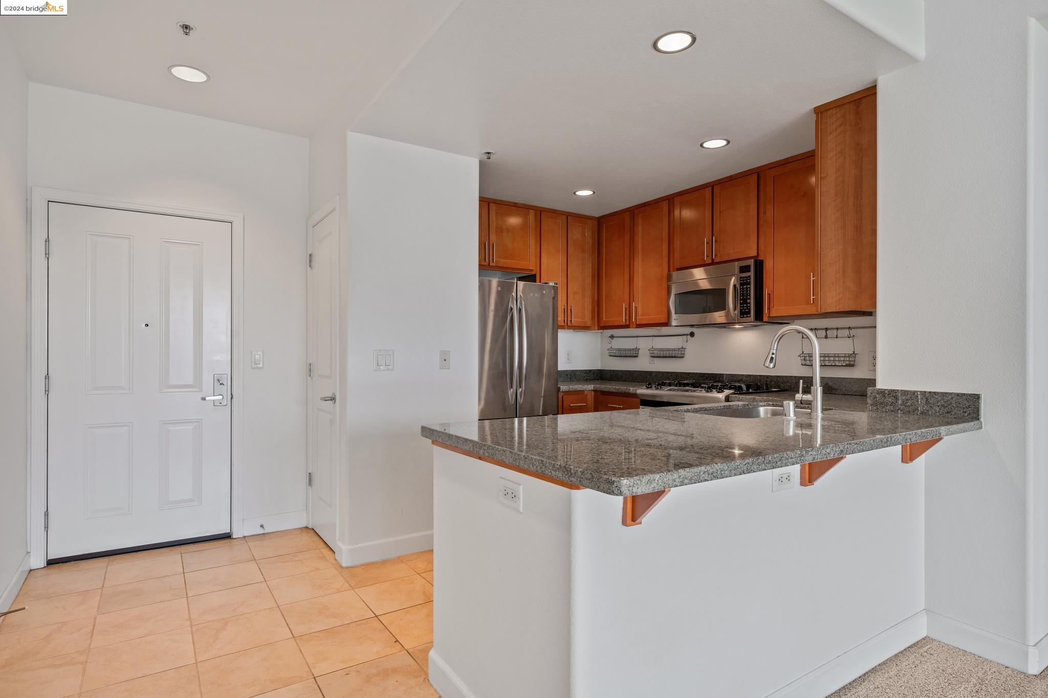 Detail Gallery Image 14 of 27 For 423 7th St #707,  Oakland,  CA 94607 - 1 Beds | 1 Baths