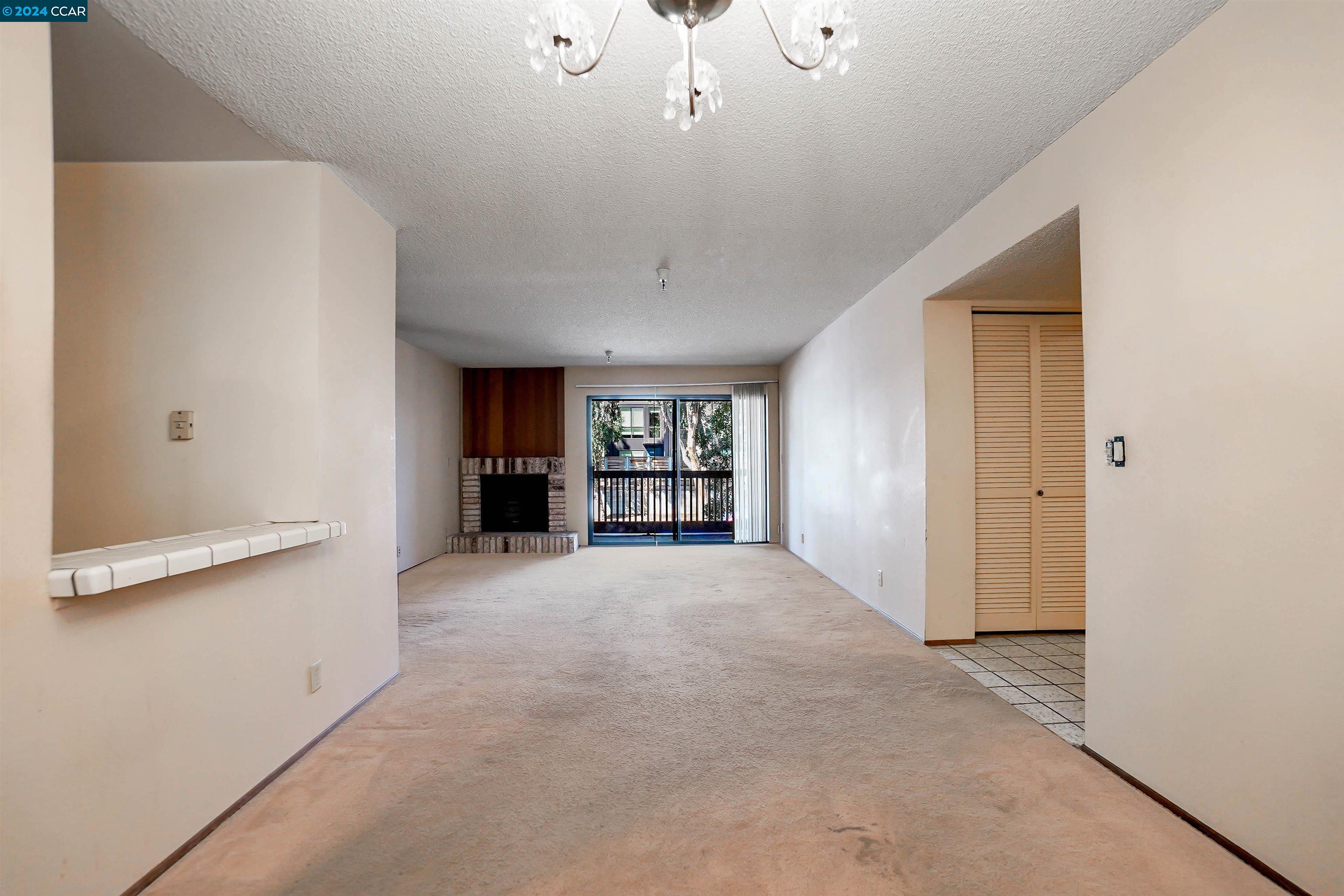 Detail Gallery Image 14 of 34 For 2211 Latham St #124,  Mountain View,  CA 94040 - 2 Beds | 2 Baths