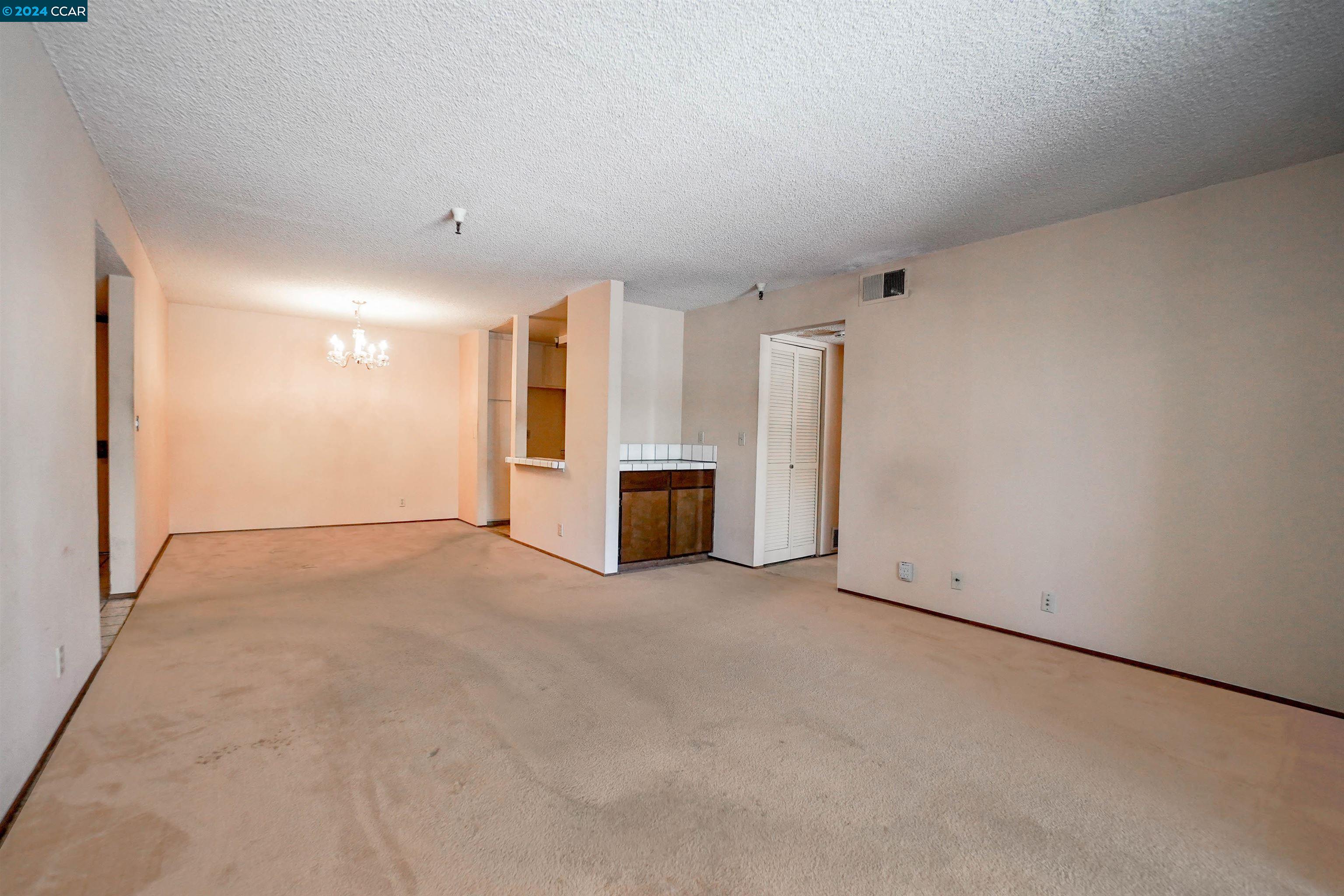 Detail Gallery Image 17 of 34 For 2211 Latham St #124,  Mountain View,  CA 94040 - 2 Beds | 2 Baths