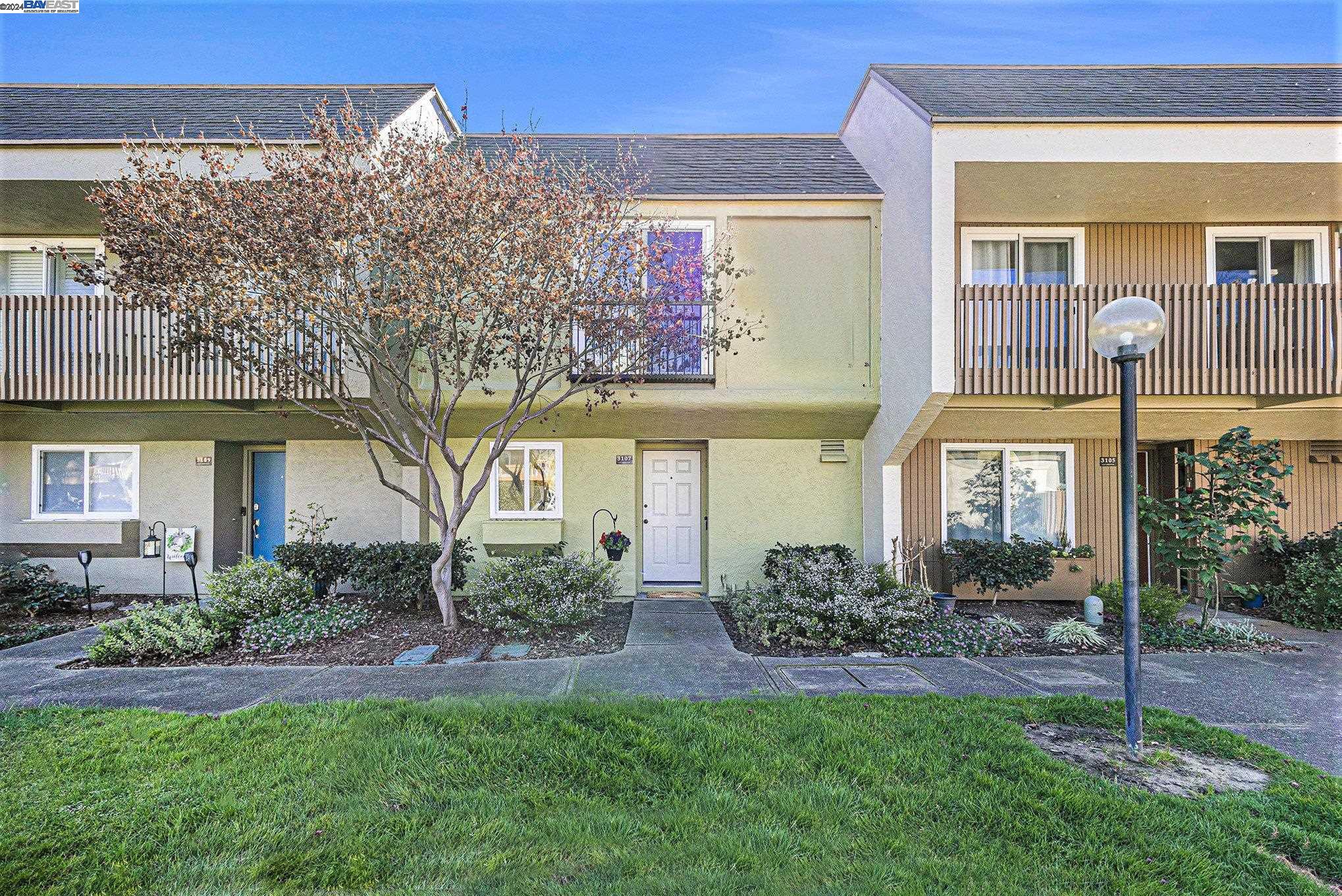 More Details about MLS # 41052977 : 3107 LA CAMPANIA