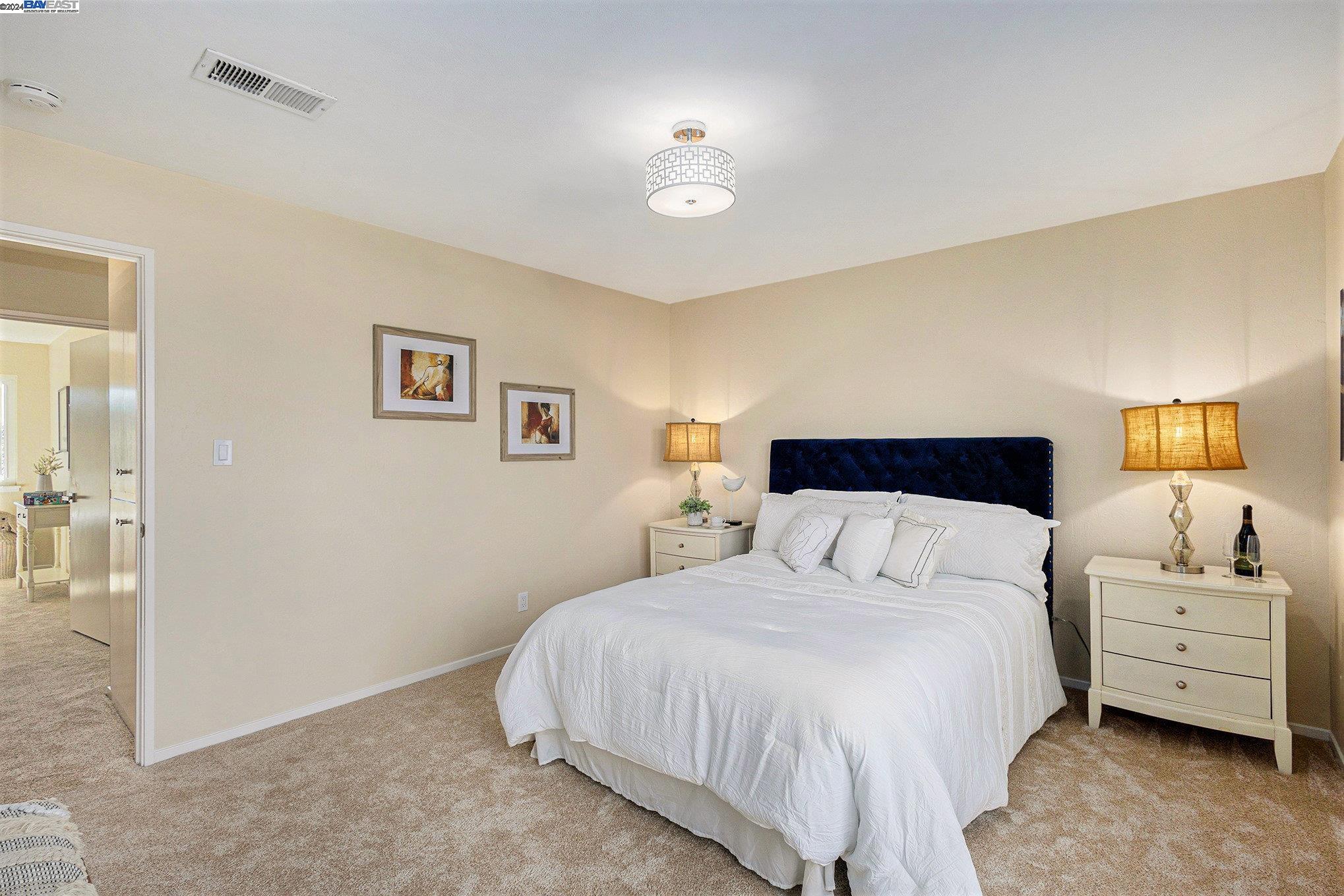 Detail Gallery Image 15 of 33 For 3107 La Campania, Alameda,  CA 94502 - 3 Beds | 1/1 Baths