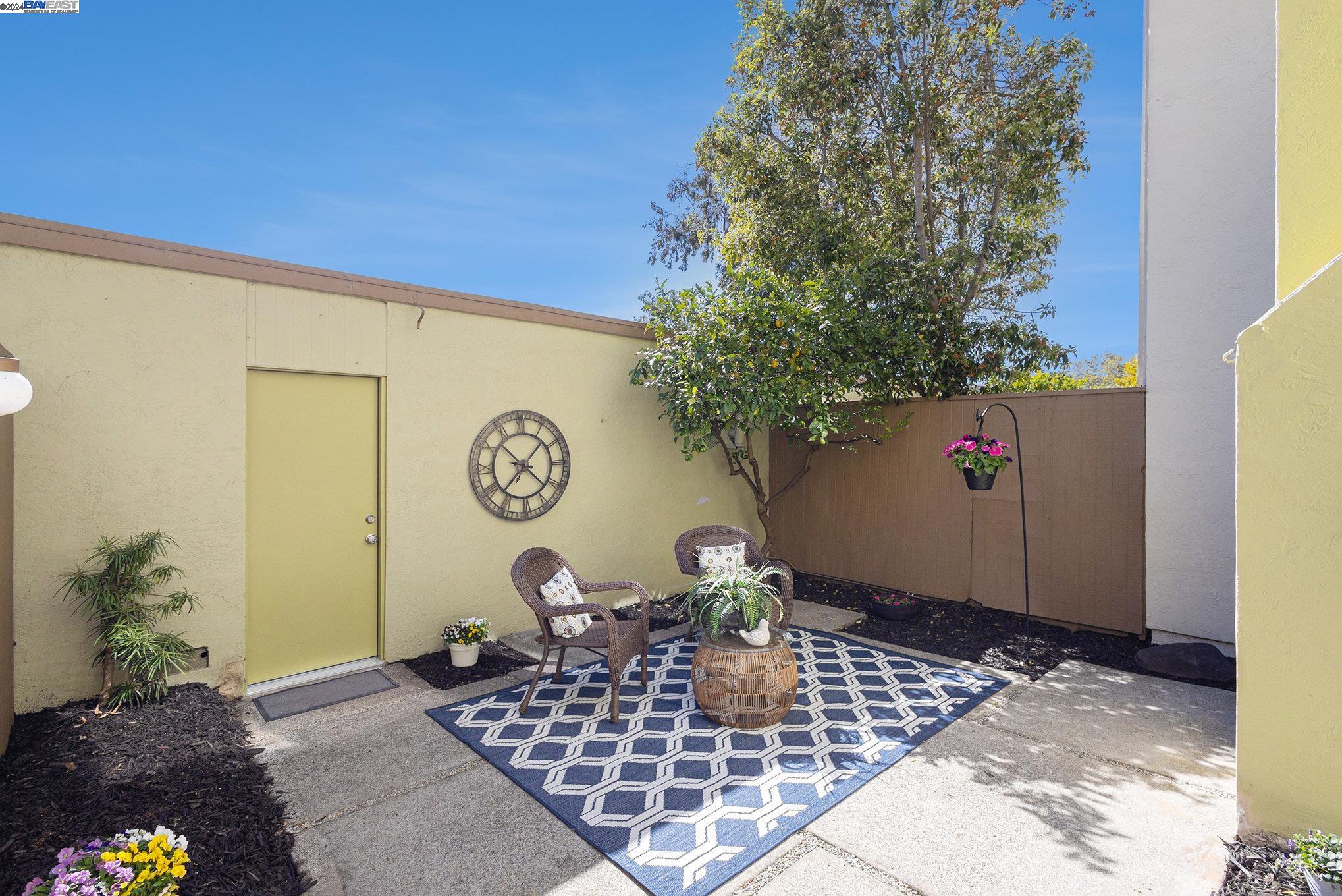 Detail Gallery Image 25 of 33 For 3107 La Campania, Alameda,  CA 94502 - 3 Beds | 1/1 Baths