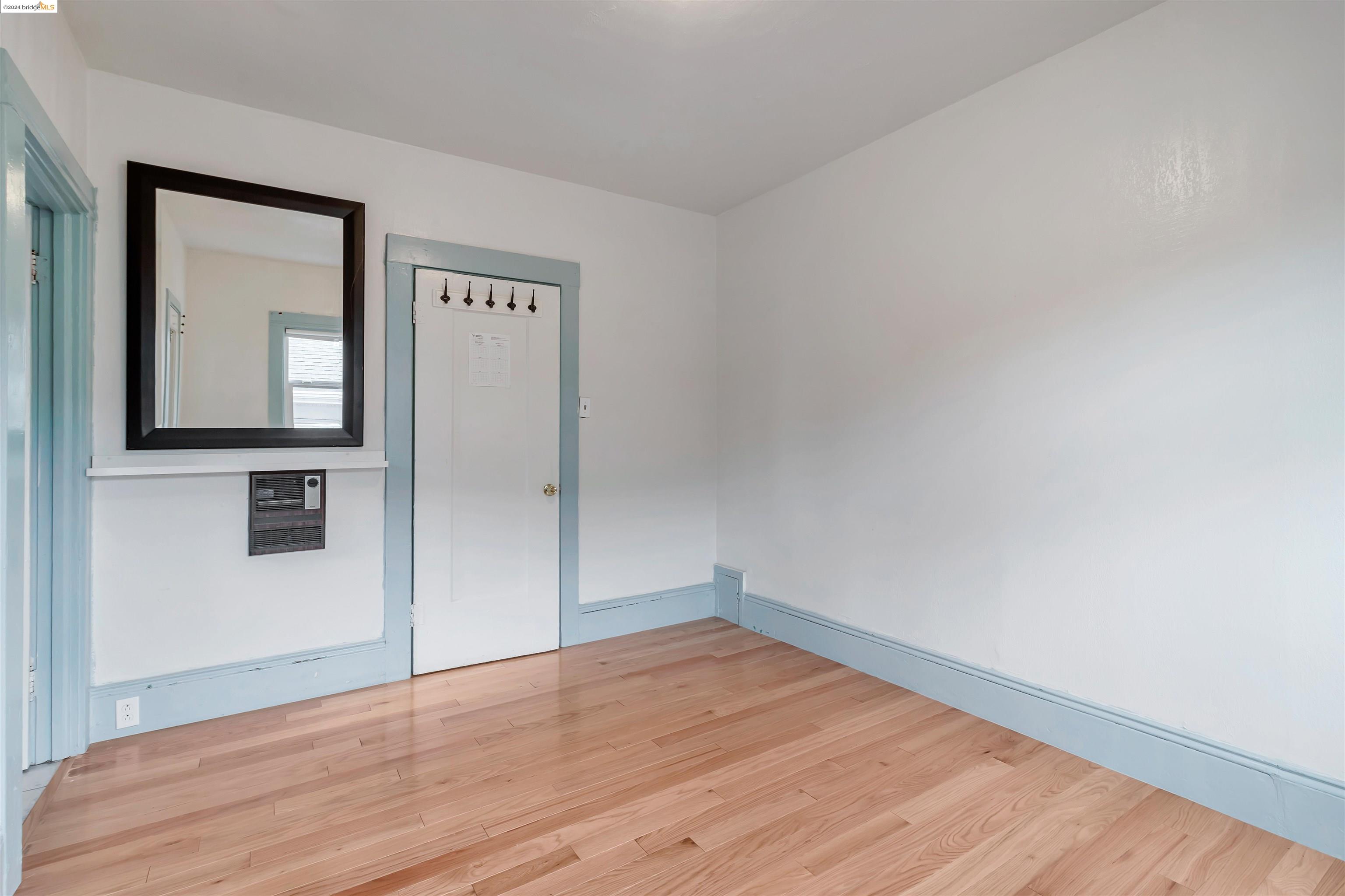 Detail Gallery Image 21 of 40 For 2541 Wakefield Ave, Oakland,  CA 94606 - 3 Beds | 2 Baths