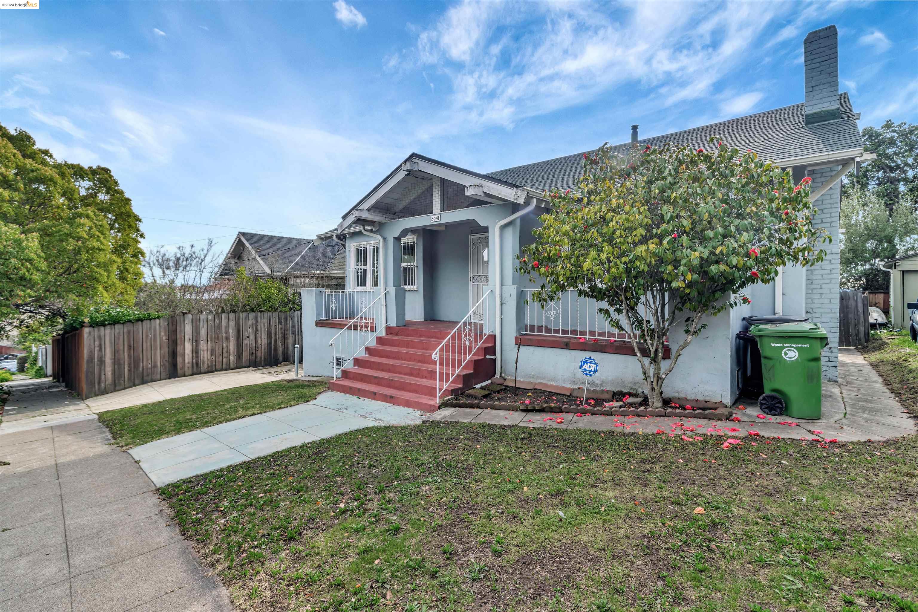 Detail Gallery Image 40 of 40 For 2541 Wakefield Ave, Oakland,  CA 94606 - 3 Beds | 2 Baths