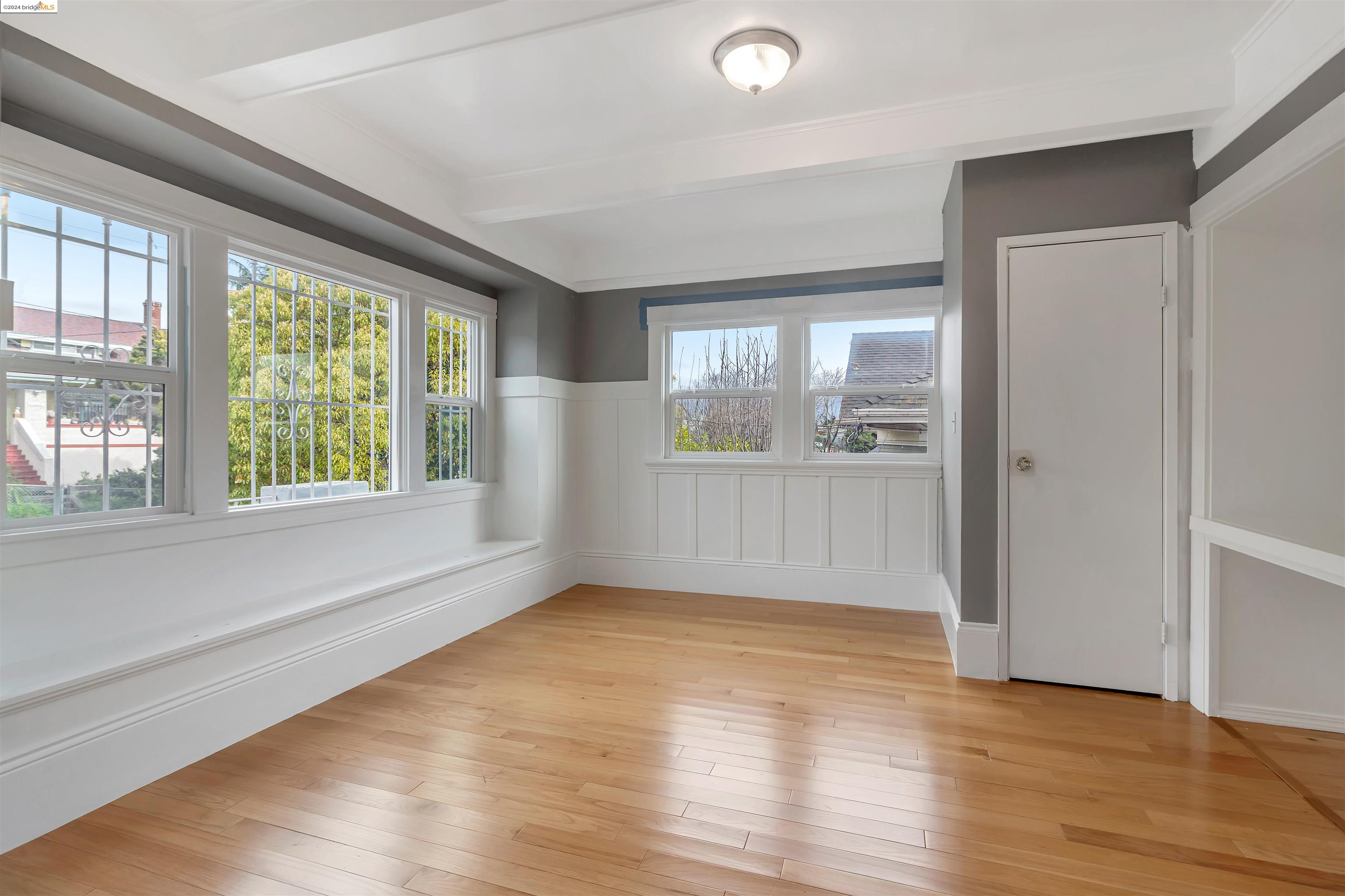 Detail Gallery Image 10 of 40 For 2541 Wakefield Ave, Oakland,  CA 94606 - 3 Beds | 2 Baths