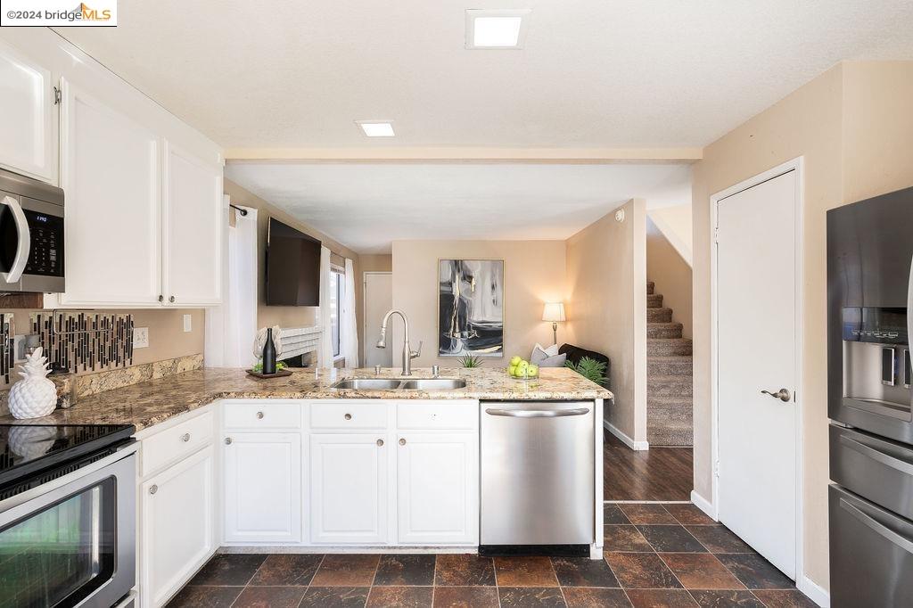 Detail Gallery Image 5 of 37 For 920 Buckskin, Brentwood,  CA 94513 - 3 Beds | 2/1 Baths