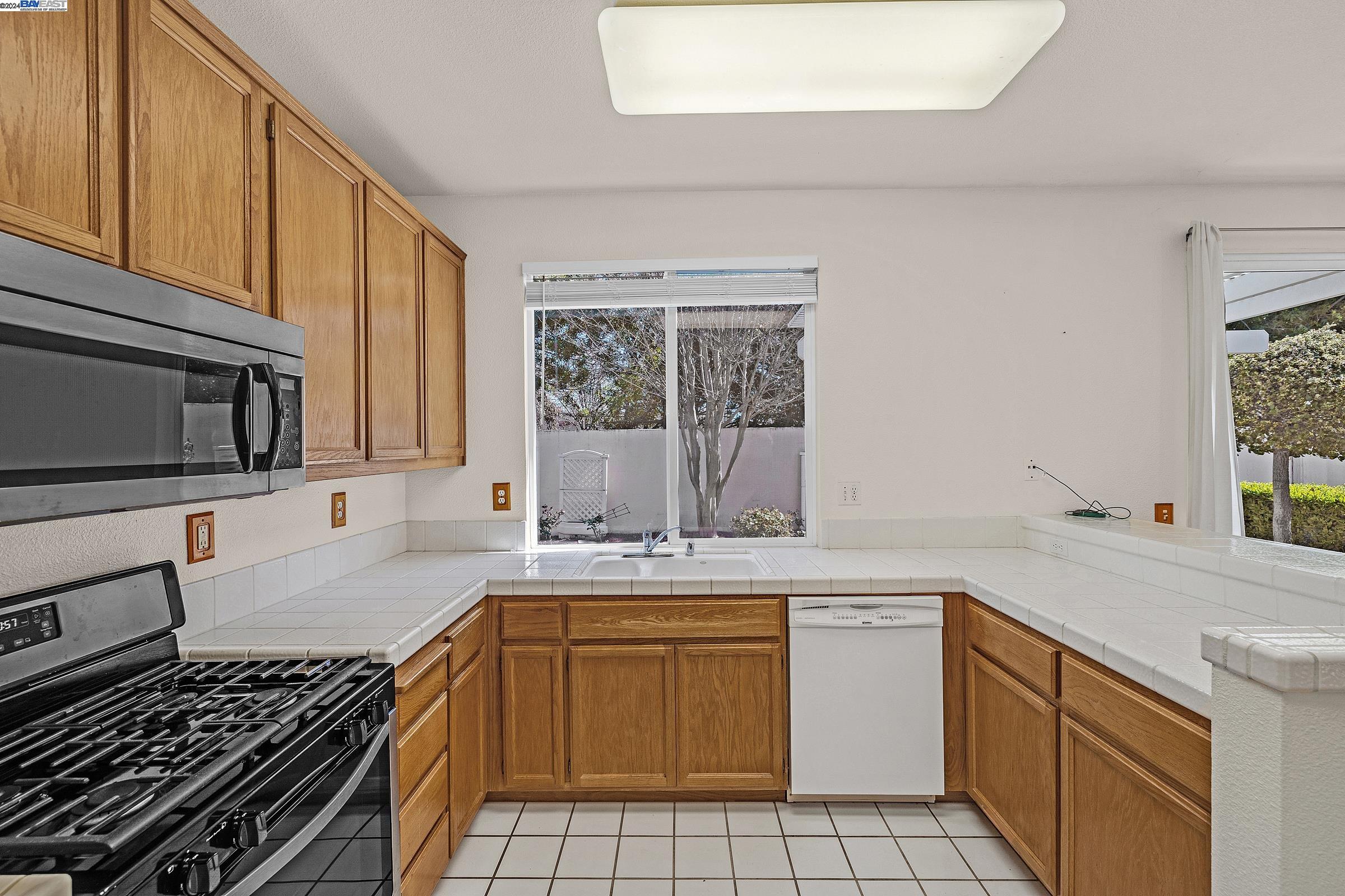 Detail Gallery Image 11 of 31 For 94 Liberty Ln, Brentwood,  CA 94513 - 2 Beds | 2 Baths