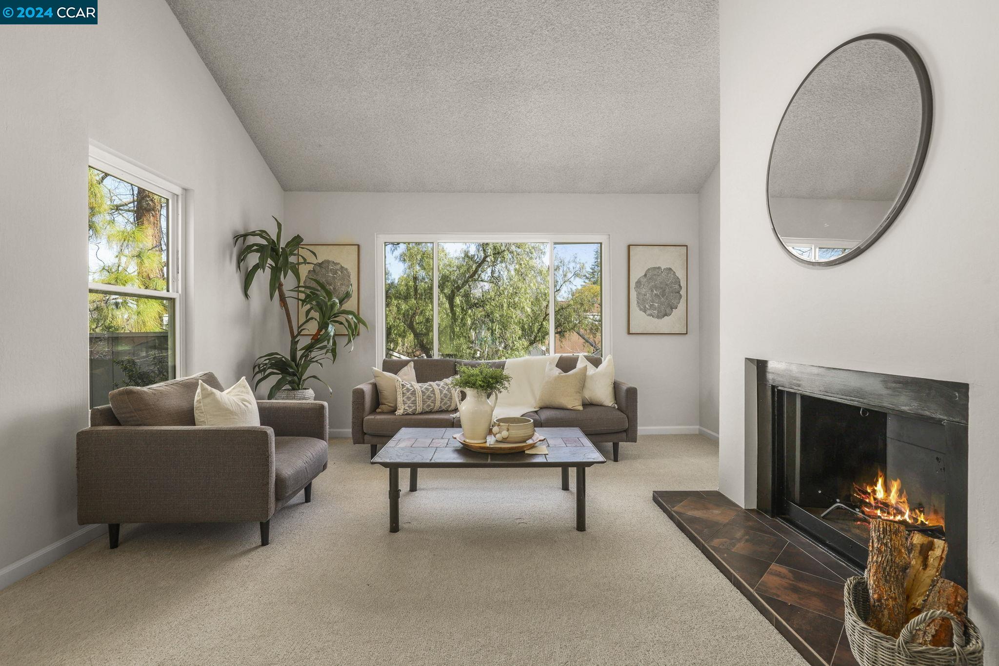 Detail Gallery Image 1 of 1 For 386 Camelback Rd, Pleasant Hill,  CA 94523 - 4 Beds | 2/1 Baths