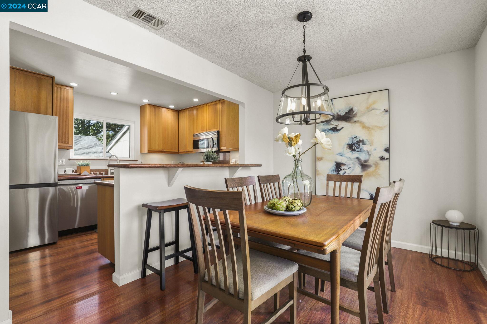 Photo #4: 41053025 Listing 