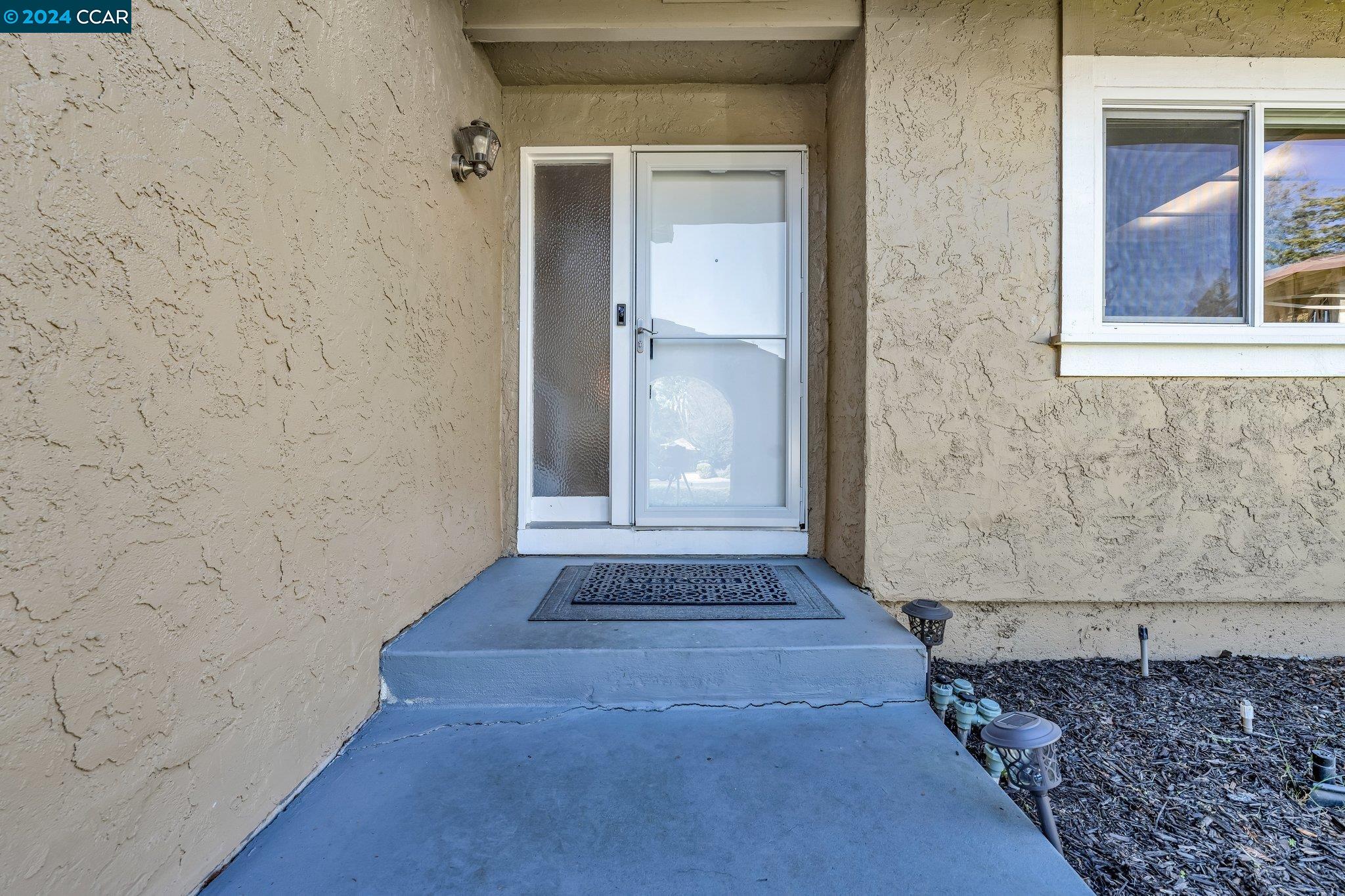 Detail Gallery Image 4 of 52 For 1479 Salem Ct, Fairfield,  CA 94534 - 4 Beds | 2/1 Baths