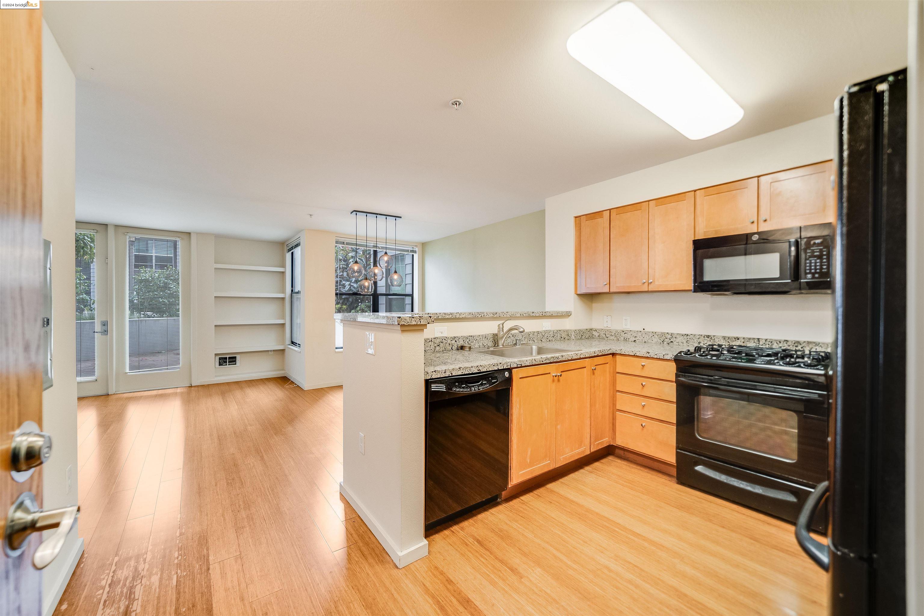 Detail Gallery Image 1 of 1 For 601 Alabama St #103,  San Francisco,  CA 94110 - 2 Beds | 2 Baths