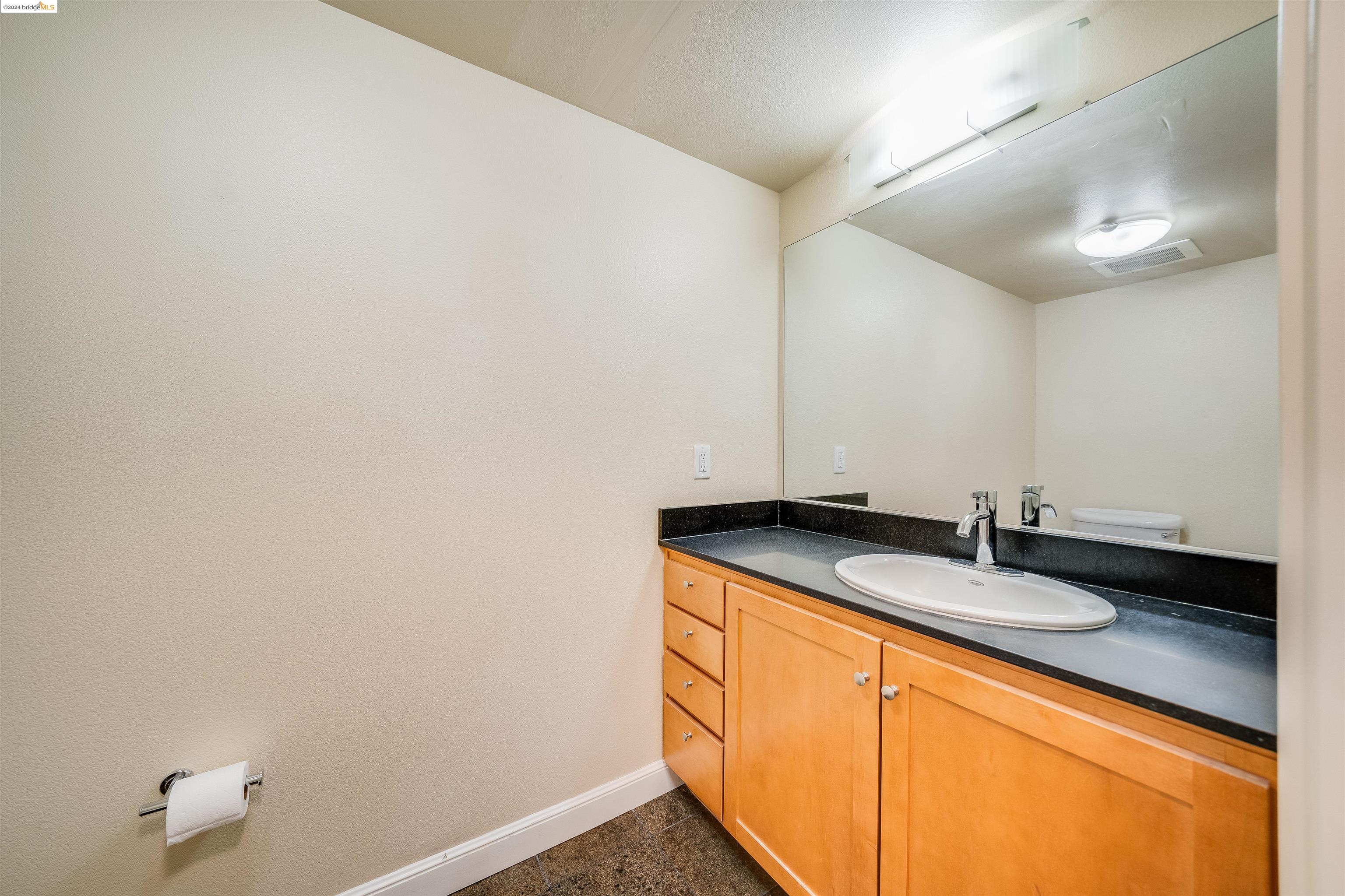 Detail Gallery Image 13 of 22 For 601 Alabama St #103,  San Francisco,  CA 94110 - 2 Beds | 2 Baths