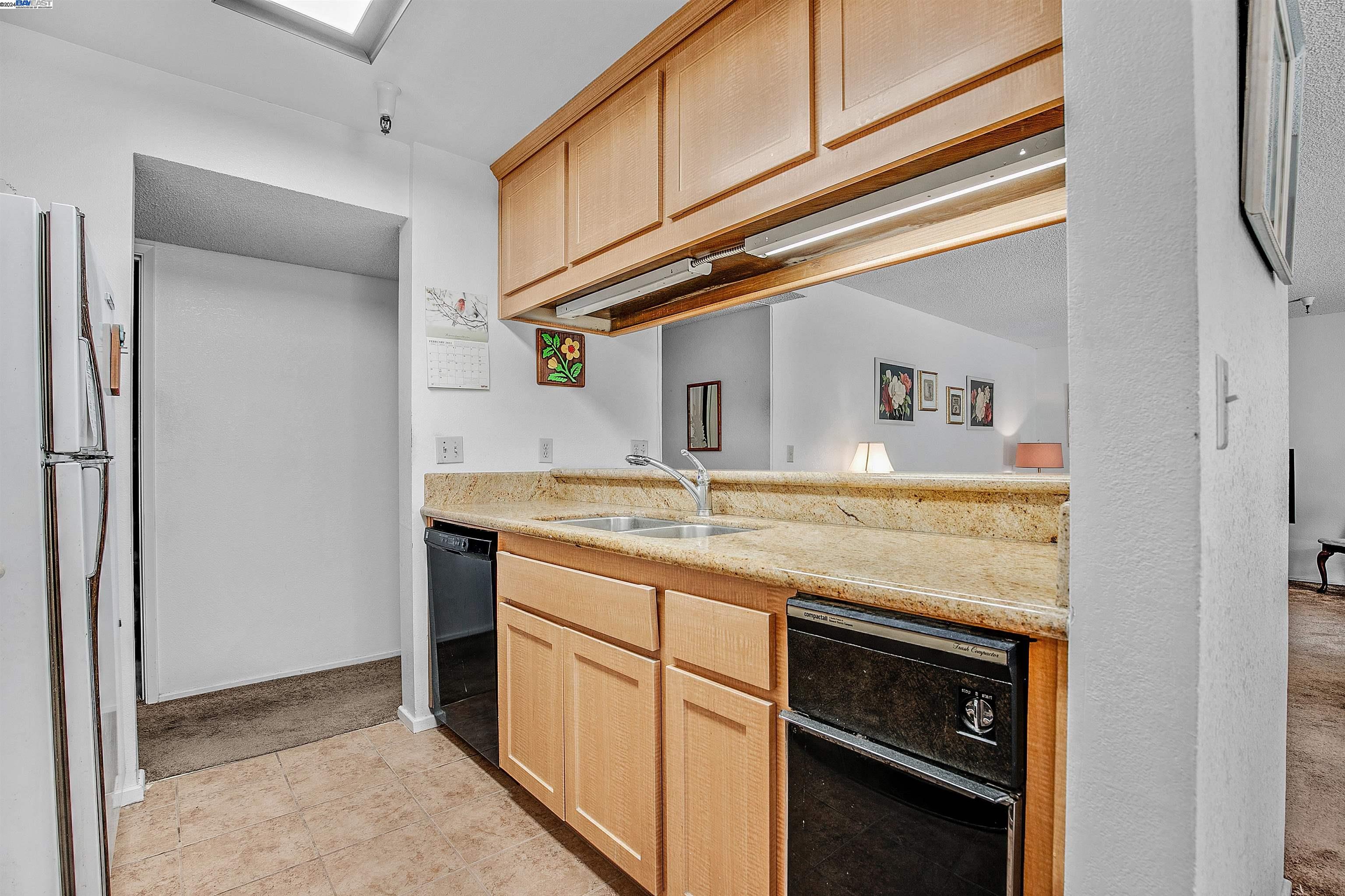 Detail Gallery Image 14 of 31 For 1132 Carpentier St #104,  San Leandro,  CA 94577 - 2 Beds | 2 Baths