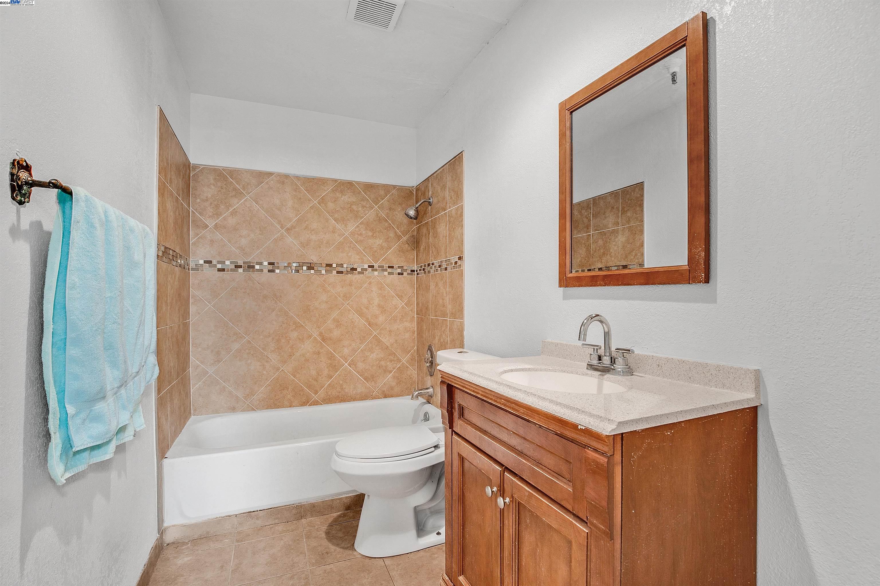 Detail Gallery Image 26 of 31 For 1132 Carpentier St #104,  San Leandro,  CA 94577 - 2 Beds | 2 Baths