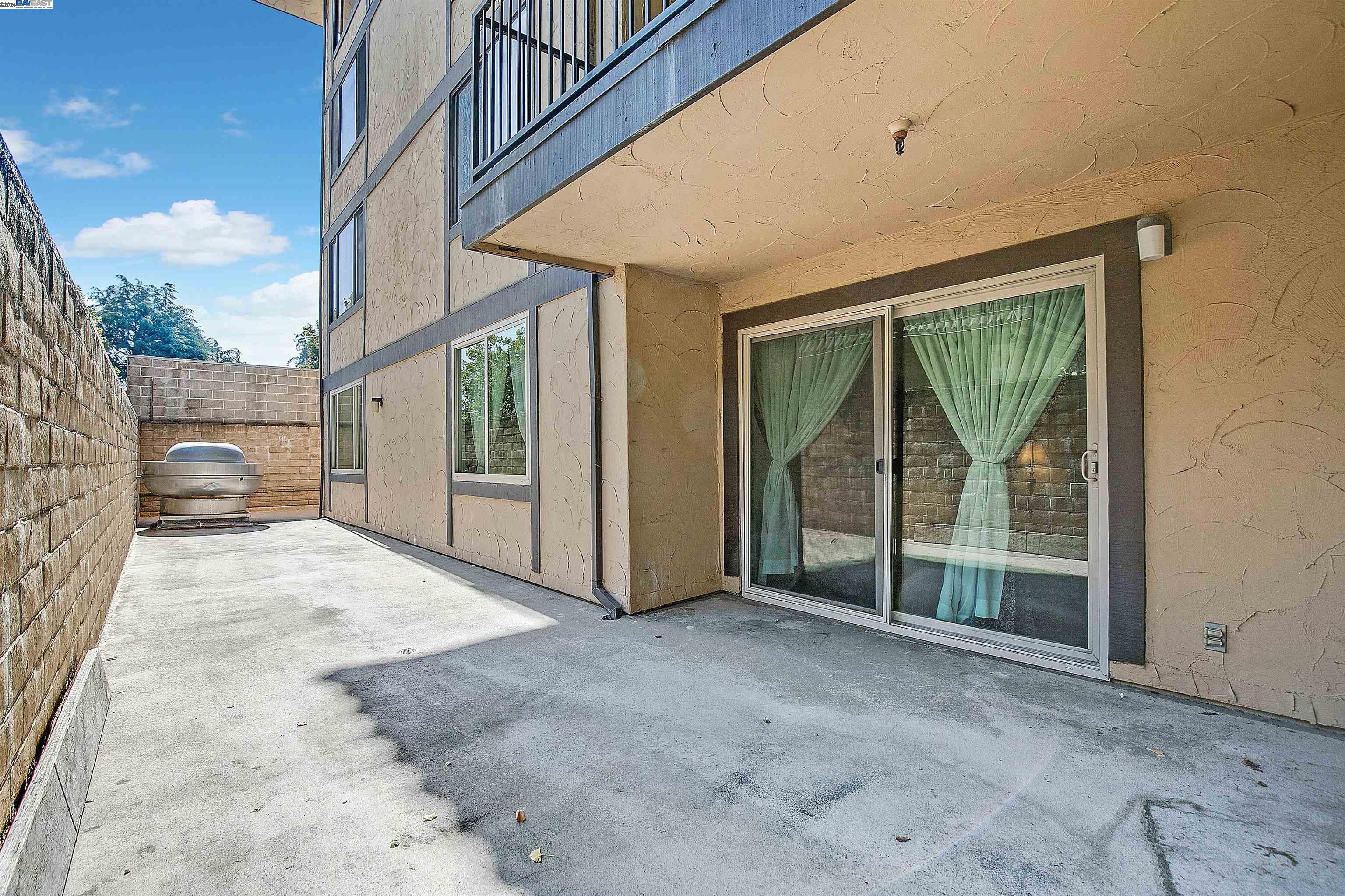Detail Gallery Image 30 of 31 For 1132 Carpentier St #104,  San Leandro,  CA 94577 - 2 Beds | 2 Baths