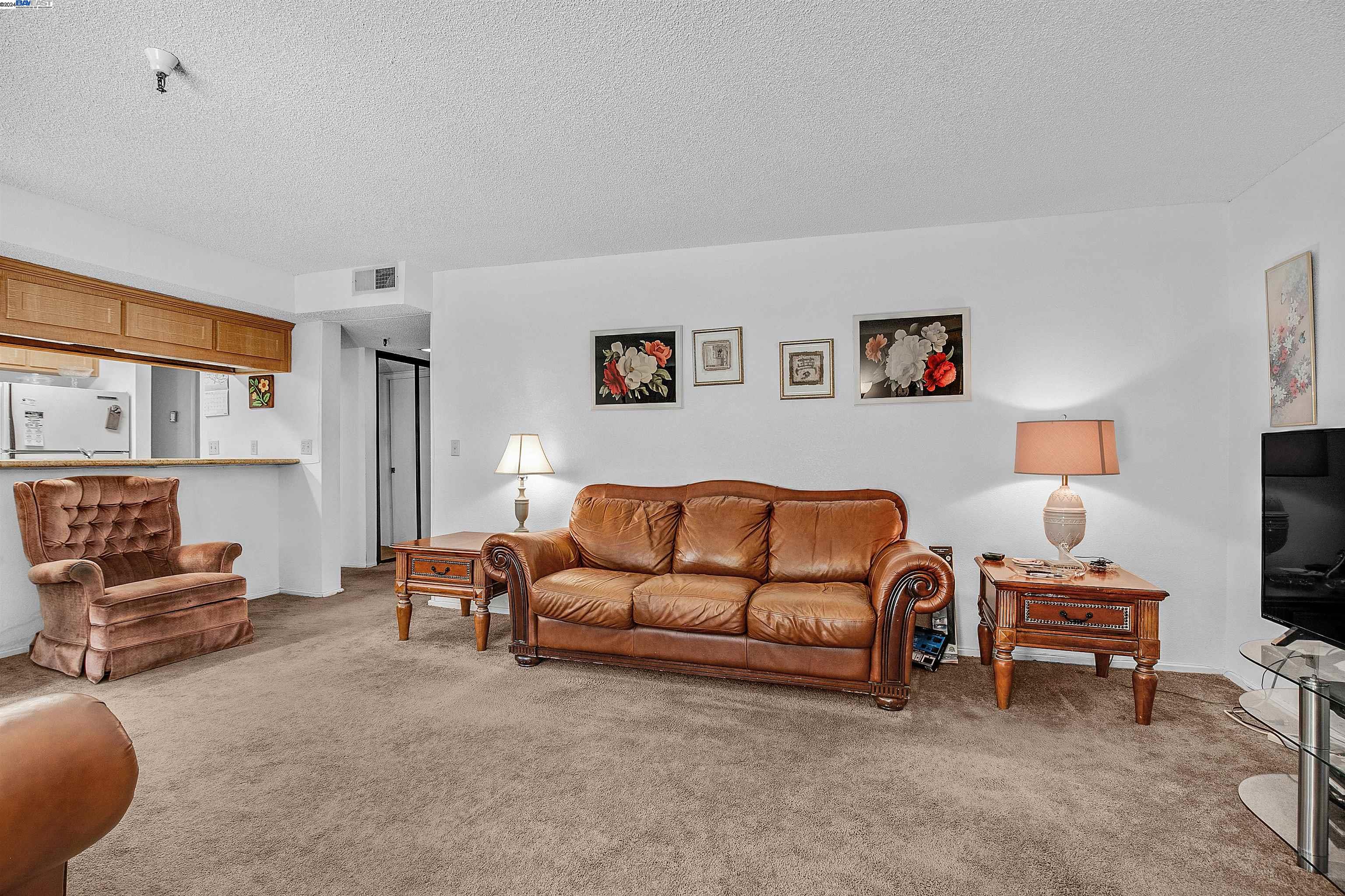 Detail Gallery Image 9 of 31 For 1132 Carpentier St #104,  San Leandro,  CA 94577 - 2 Beds | 2 Baths