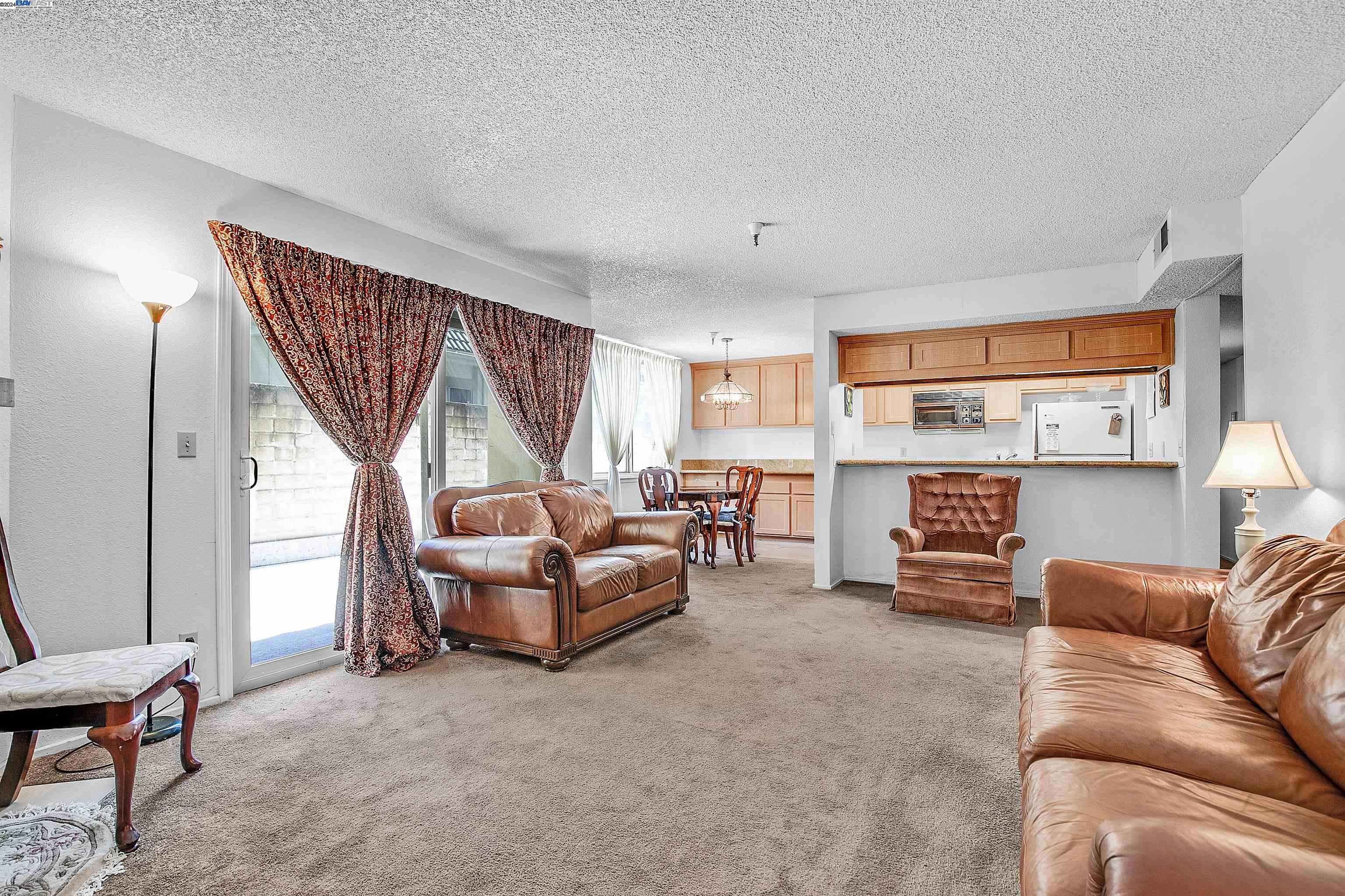 Detail Gallery Image 10 of 31 For 1132 Carpentier St #104,  San Leandro,  CA 94577 - 2 Beds | 2 Baths