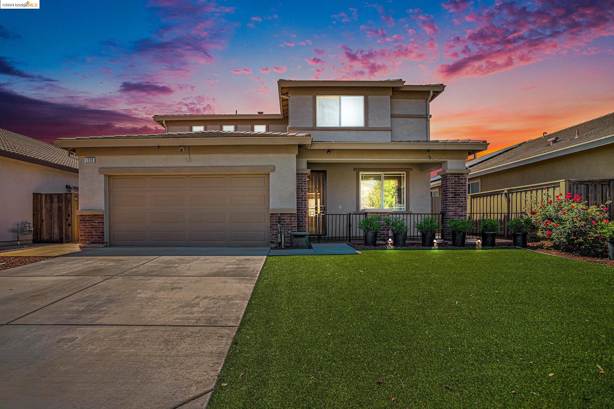 Detail Gallery Image 1 of 43 For 1339 Maple Dr, Oakley,  CA 94561 - 5 Beds | 3/1 Baths