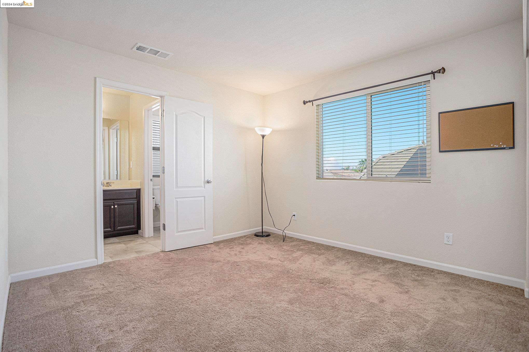 Detail Gallery Image 18 of 43 For 1339 Maple Dr, Oakley,  CA 94561 - 5 Beds | 3/1 Baths
