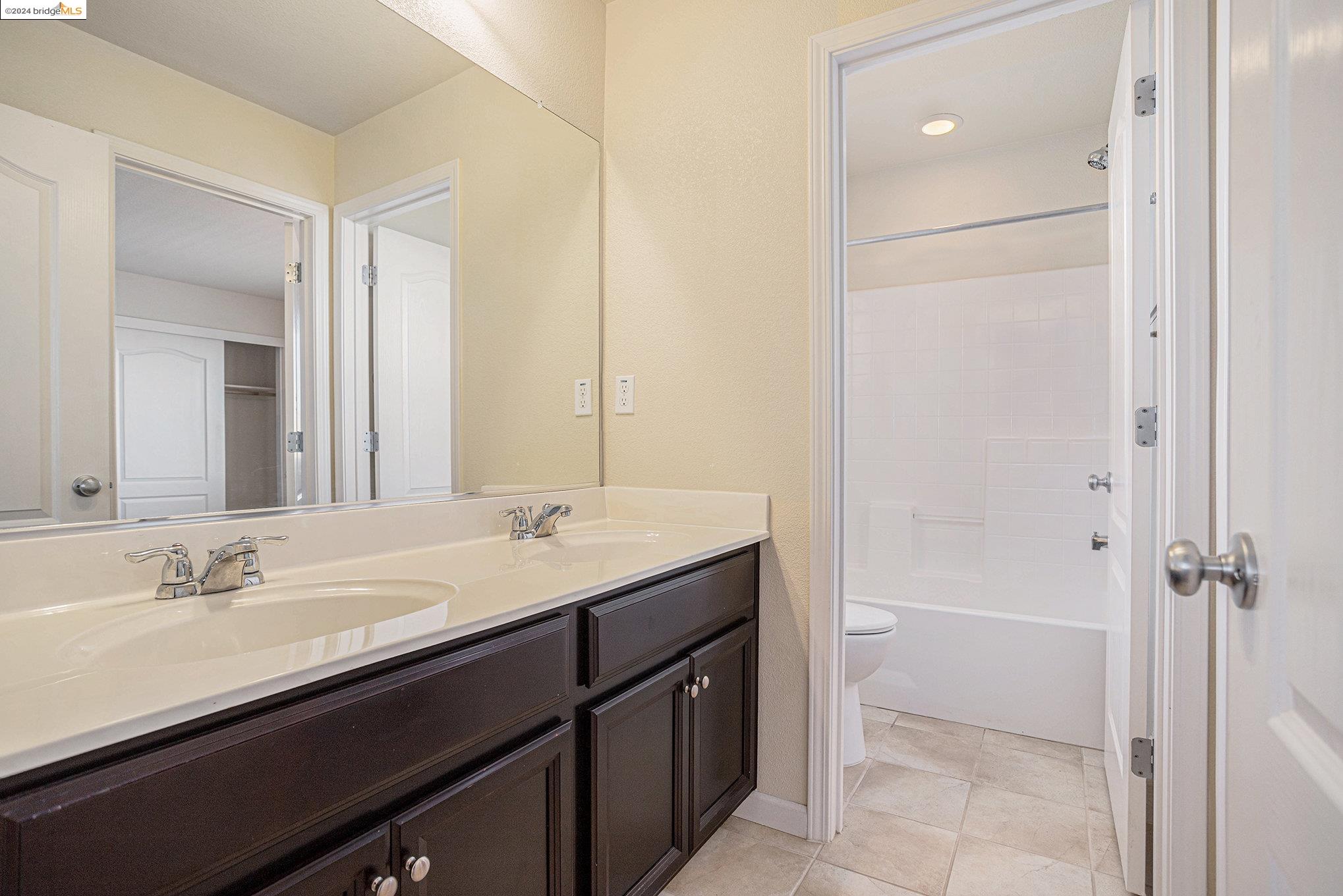 Detail Gallery Image 19 of 43 For 1339 Maple Dr, Oakley,  CA 94561 - 5 Beds | 3/1 Baths