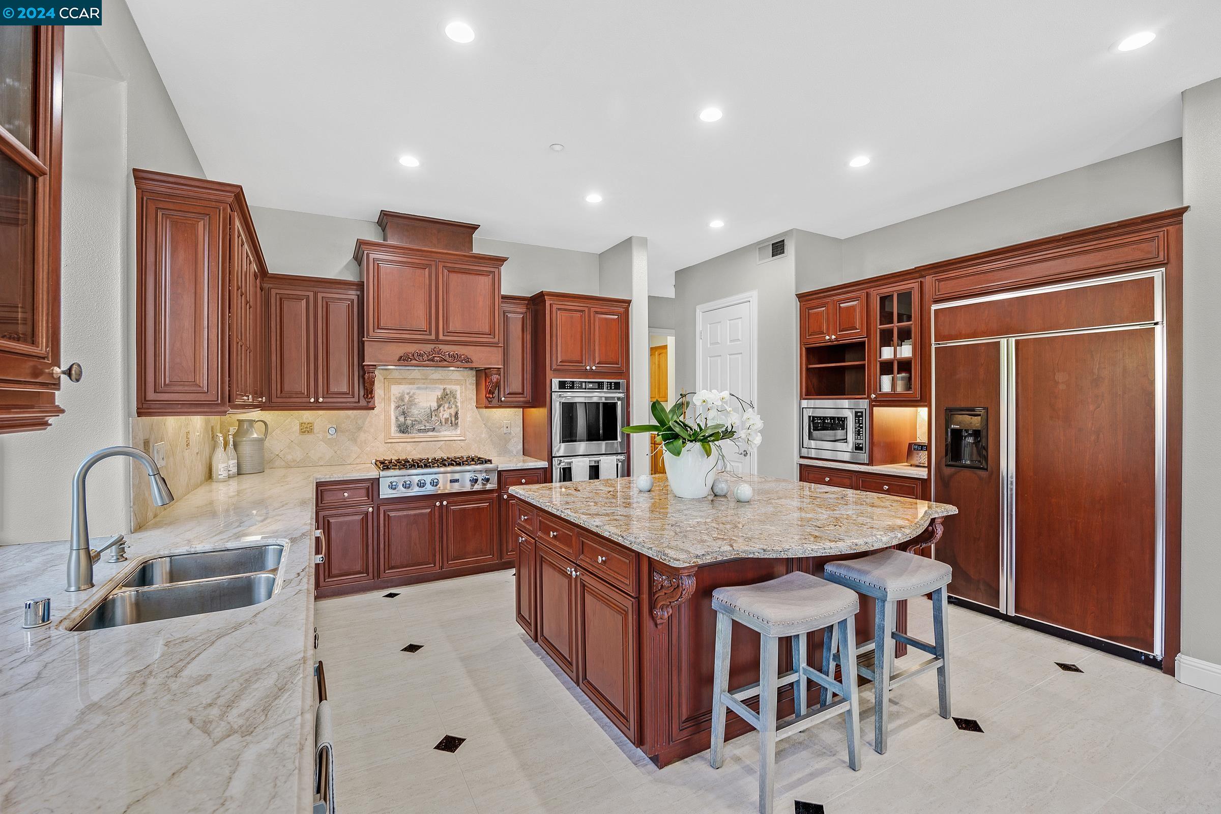Detail Gallery Image 11 of 44 For 700 Ardleigh Ct, San Ramon,  CA 94583 - 5 Beds | 5/1 Baths