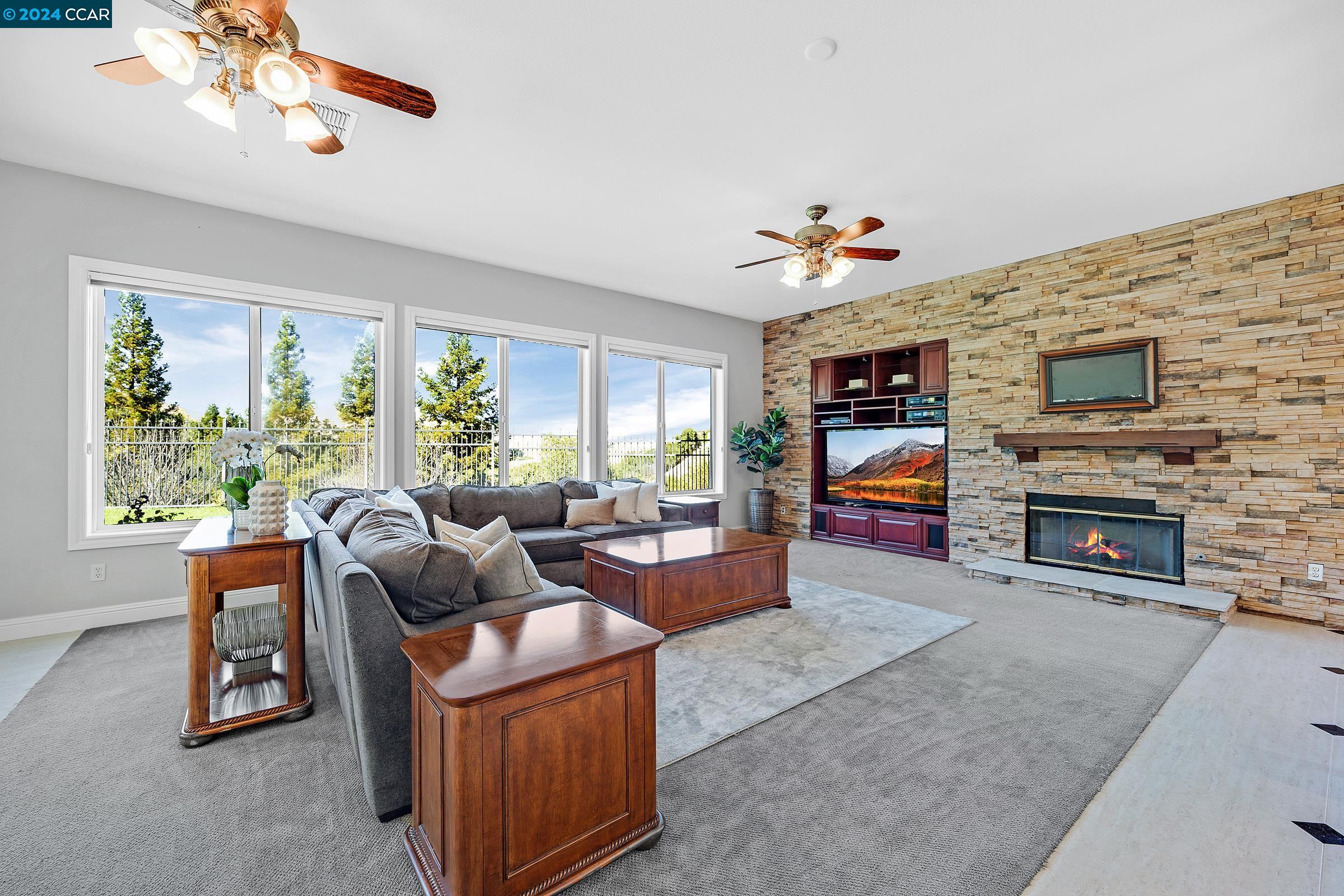Detail Gallery Image 15 of 44 For 700 Ardleigh Ct, San Ramon,  CA 94583 - 5 Beds | 5/1 Baths