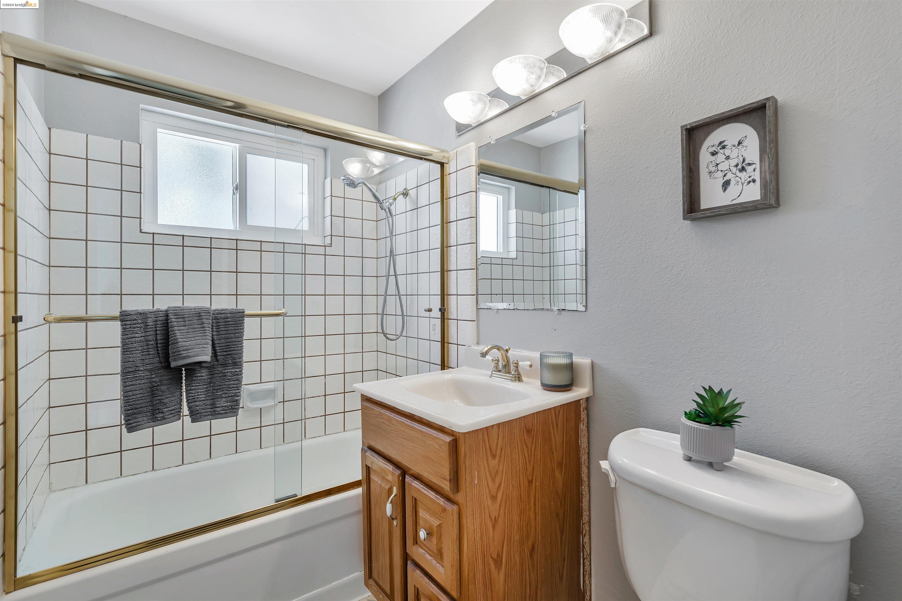 Detail Gallery Image 10 of 19 For 4908 Belle Dr, Antioch,  CA 94509 - 3 Beds | 1 Baths