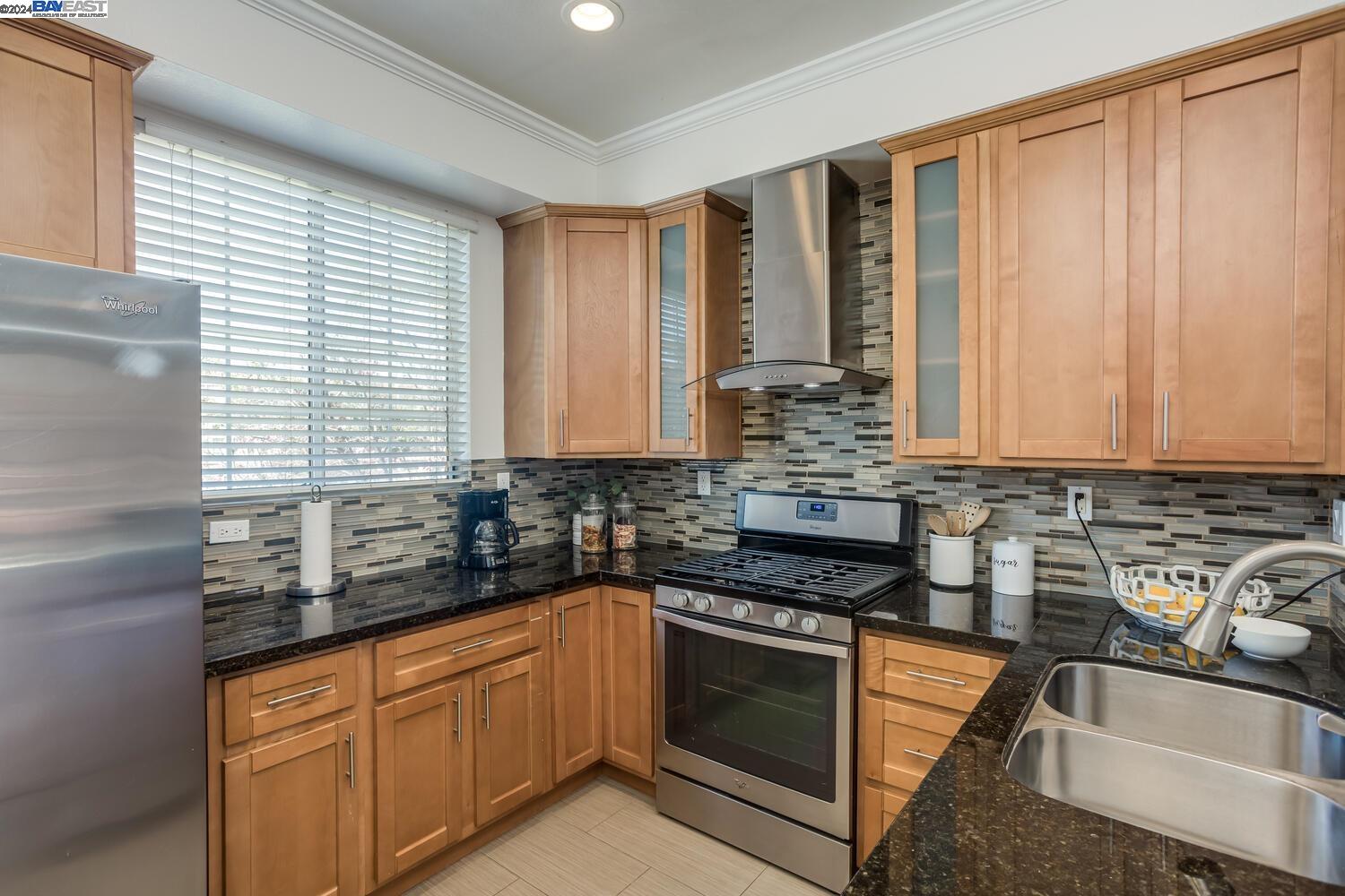 Detail Gallery Image 11 of 28 For 1490 Los Buellis Way, Milpitas,  CA 95035-2457 - 2 Beds | 2/1 Baths
