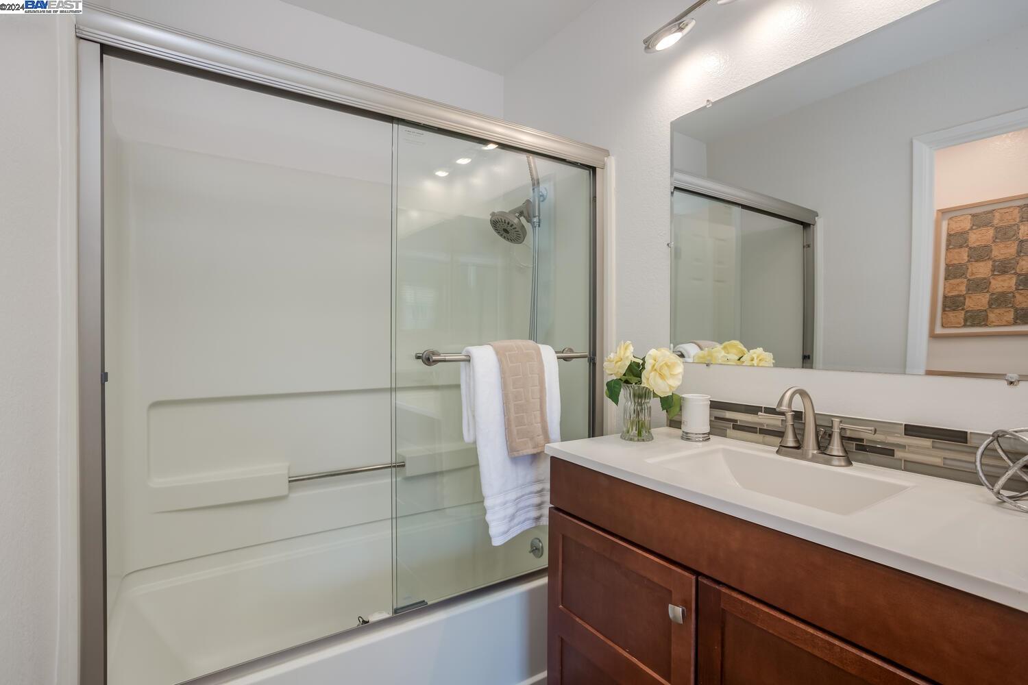 Detail Gallery Image 23 of 28 For 1490 Los Buellis Way, Milpitas,  CA 95035-2457 - 2 Beds | 2/1 Baths