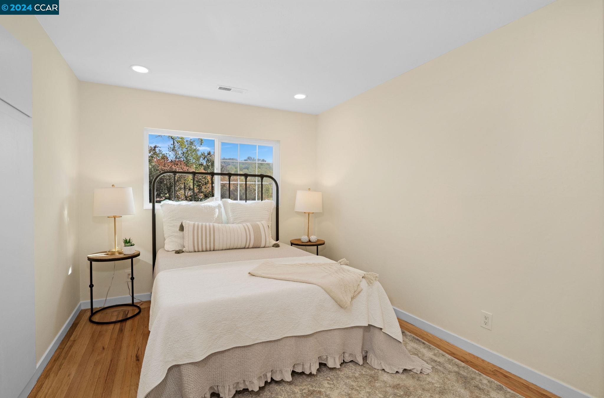 Detail Gallery Image 14 of 26 For 238 Cameo Drive, Danville,  CA 94526-1605 - 3 Beds | 2 Baths