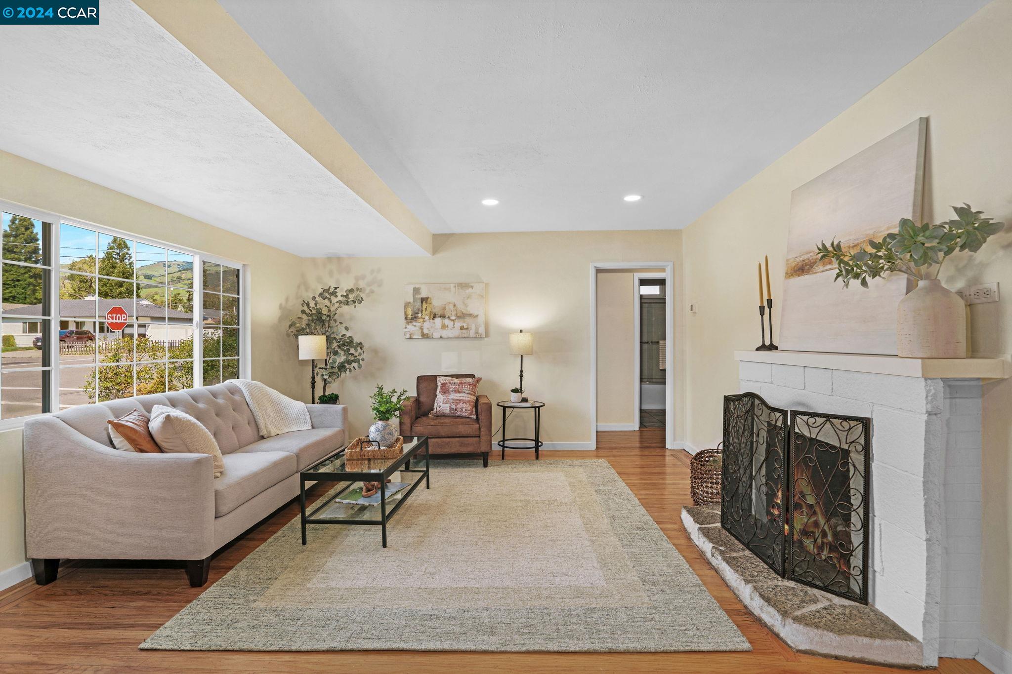 Detail Gallery Image 4 of 26 For 238 Cameo Drive, Danville,  CA 94526-1605 - 3 Beds | 2 Baths